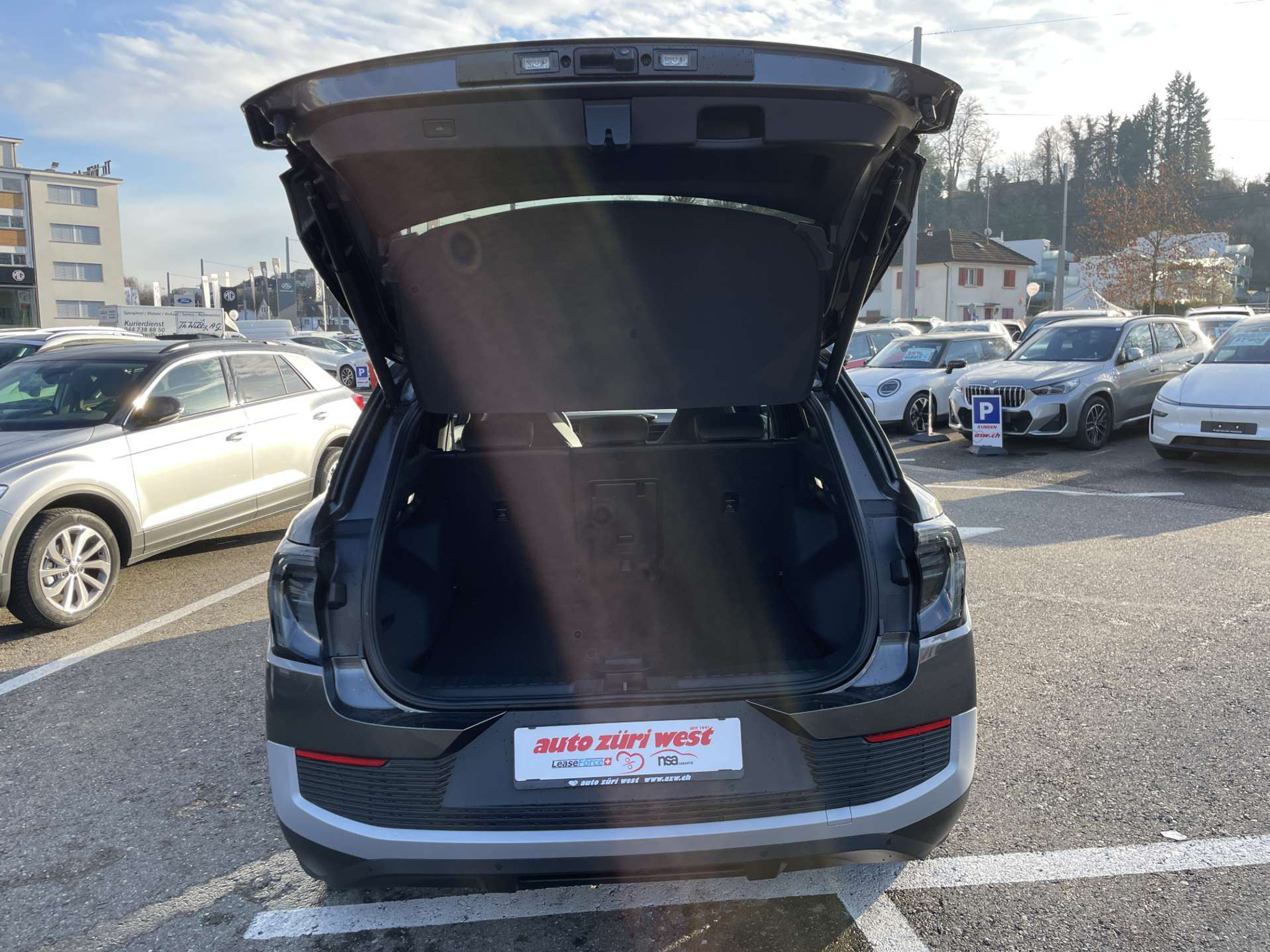 listing desktop thumbnail image 7