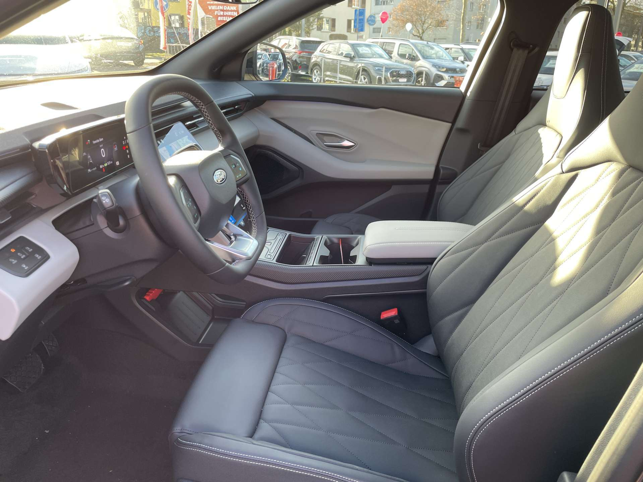 listing desktop thumbnail image 5