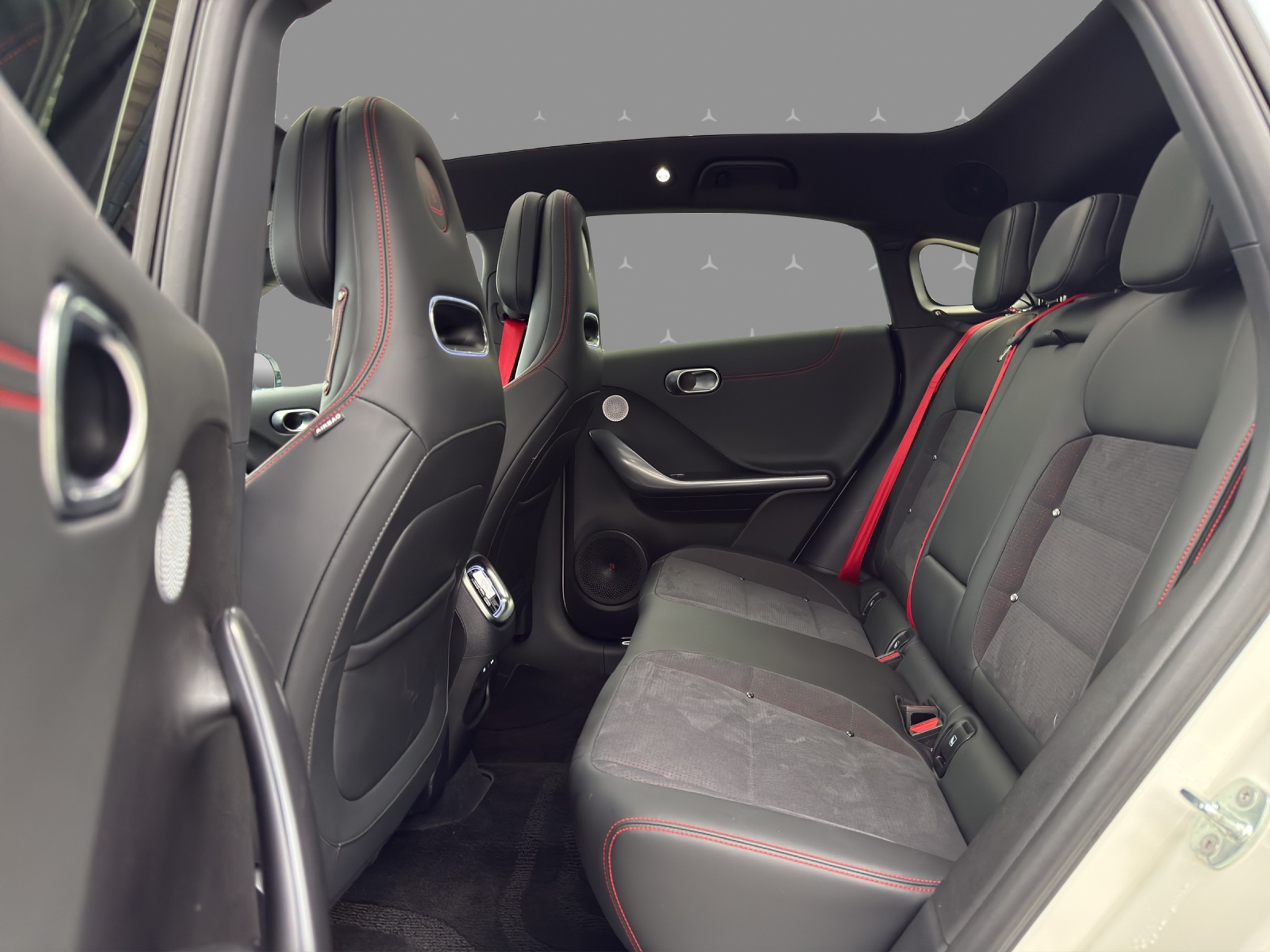 listing desktop thumbnail image 14