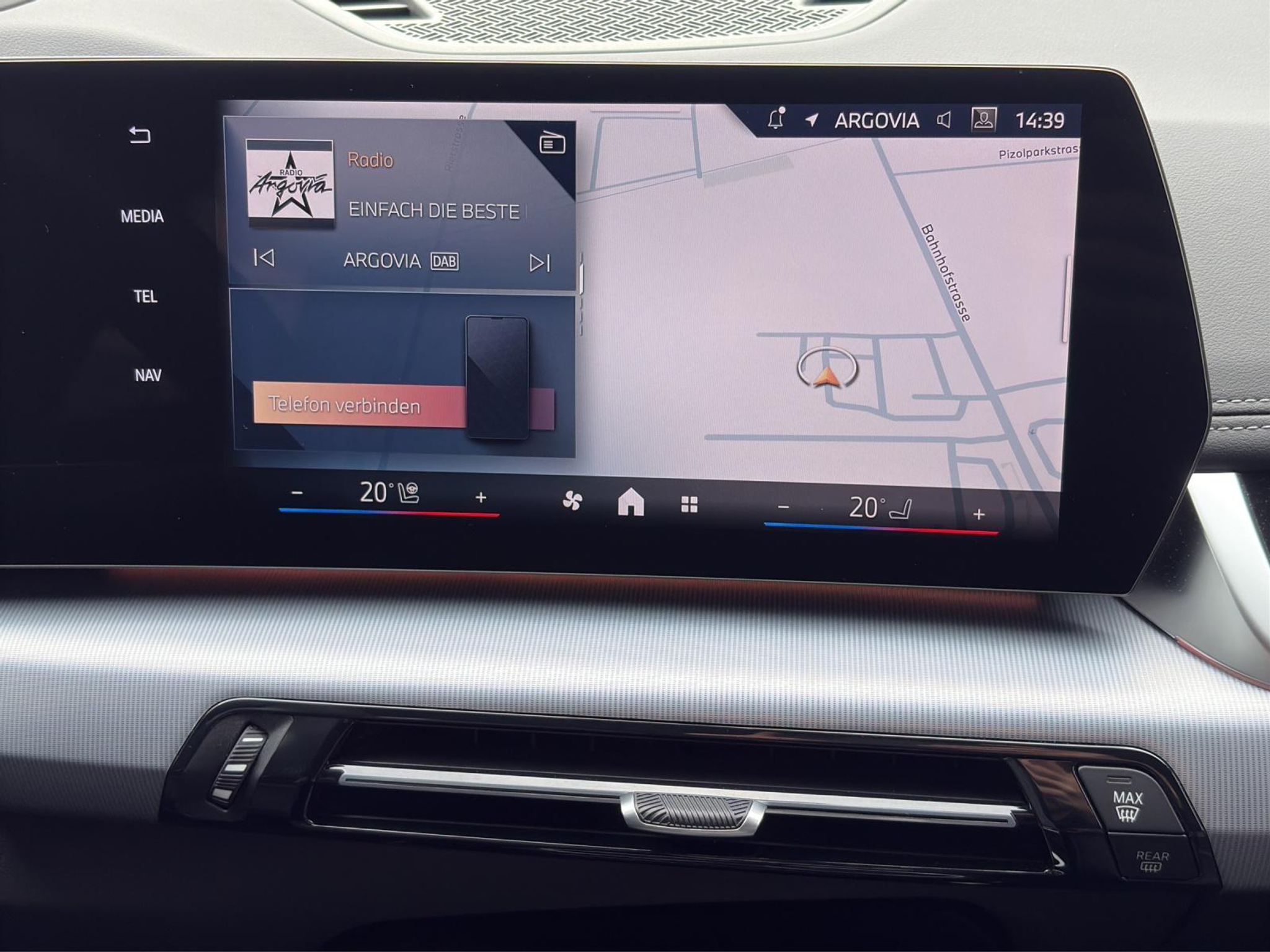 listing desktop thumbnail image 11