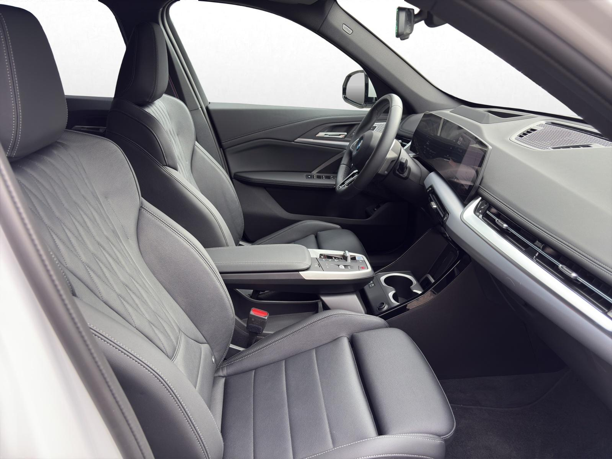 listing desktop thumbnail image 15