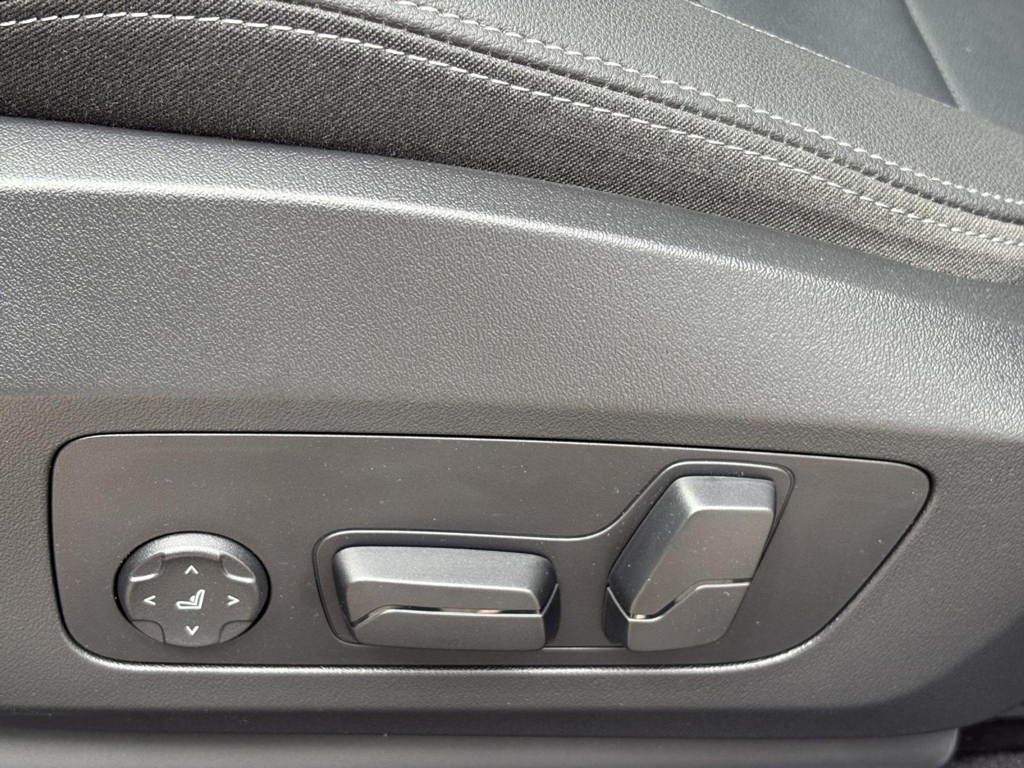 listing desktop thumbnail image 20