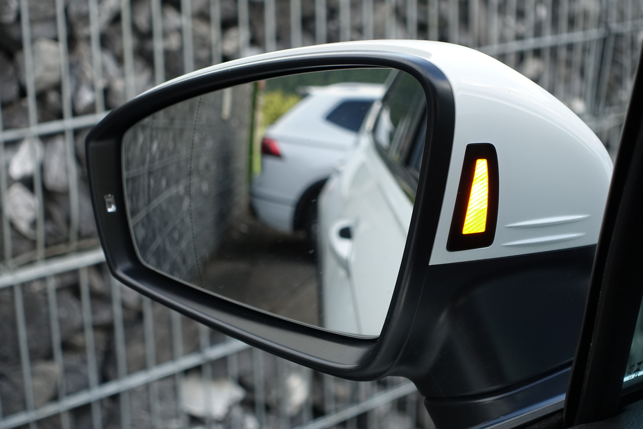 listing desktop thumbnail image 10