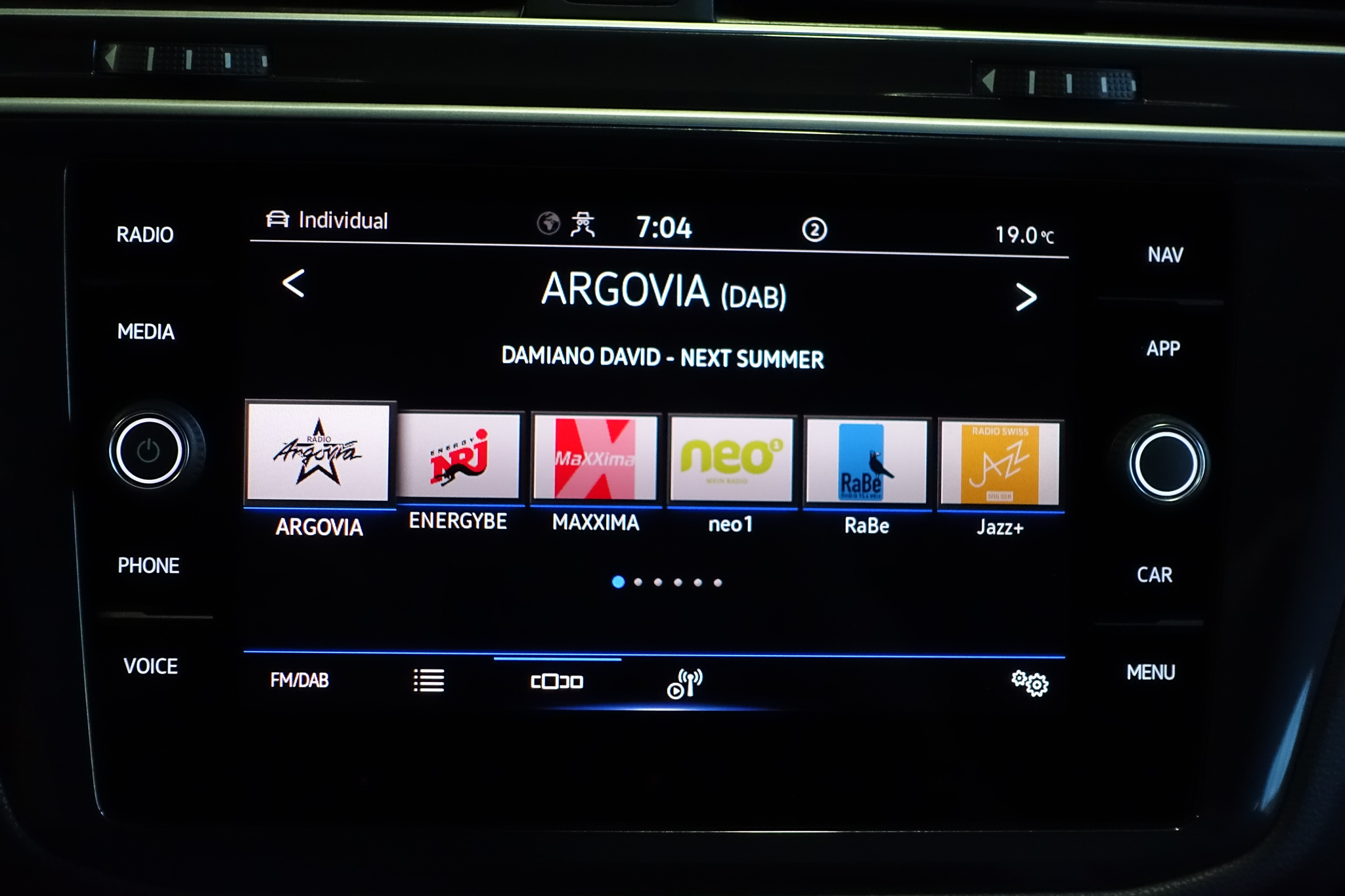 listing desktop thumbnail image 26