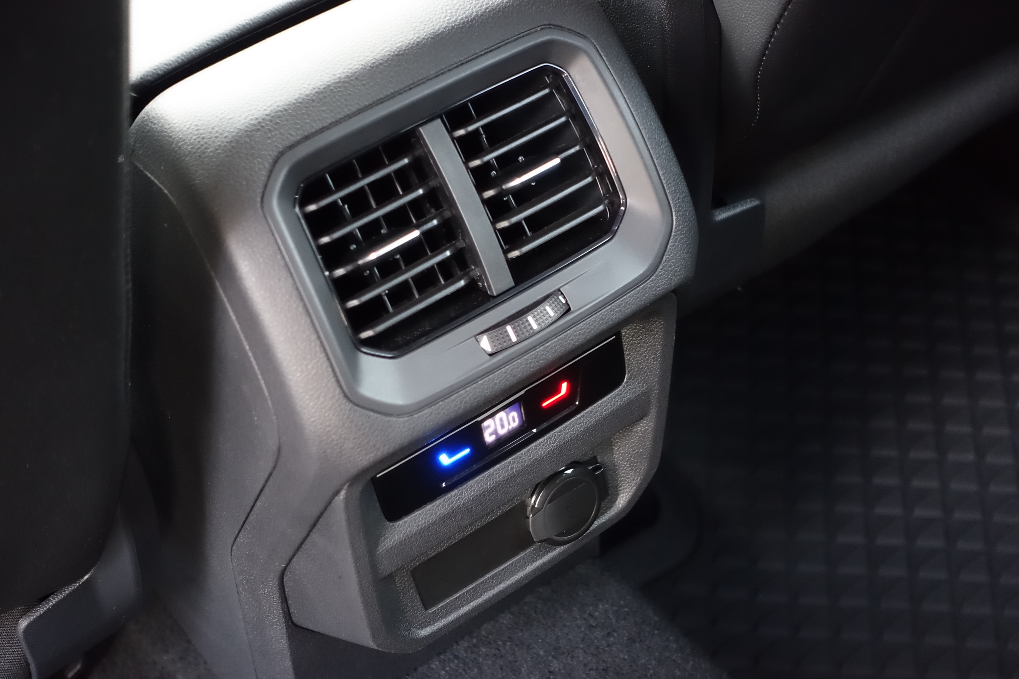 listing desktop thumbnail image 23