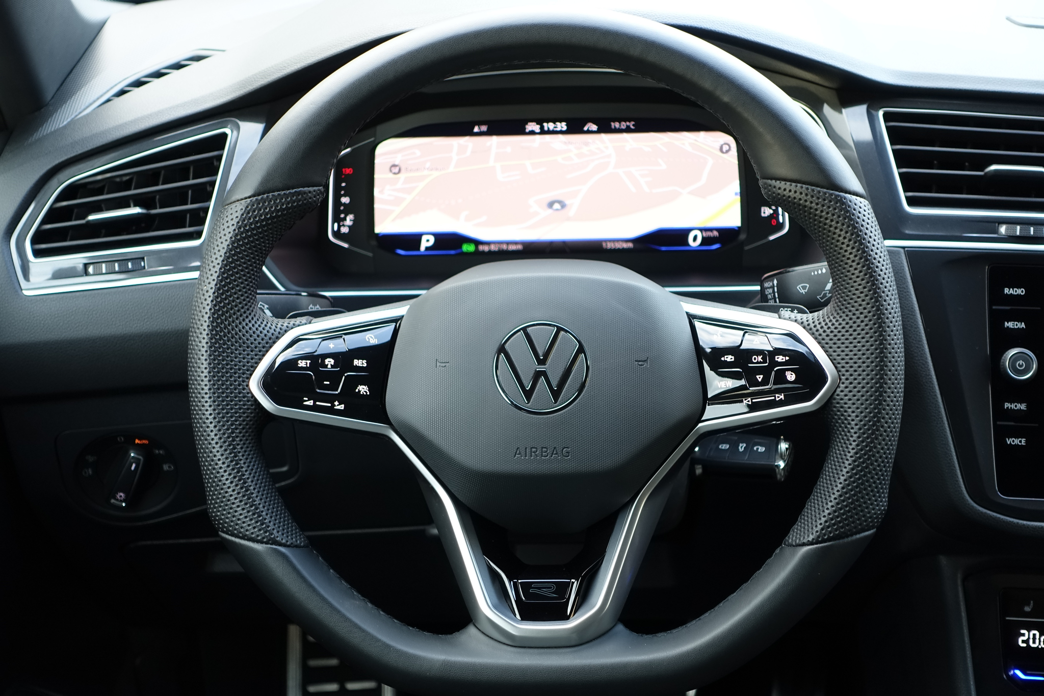 listing desktop thumbnail image 18