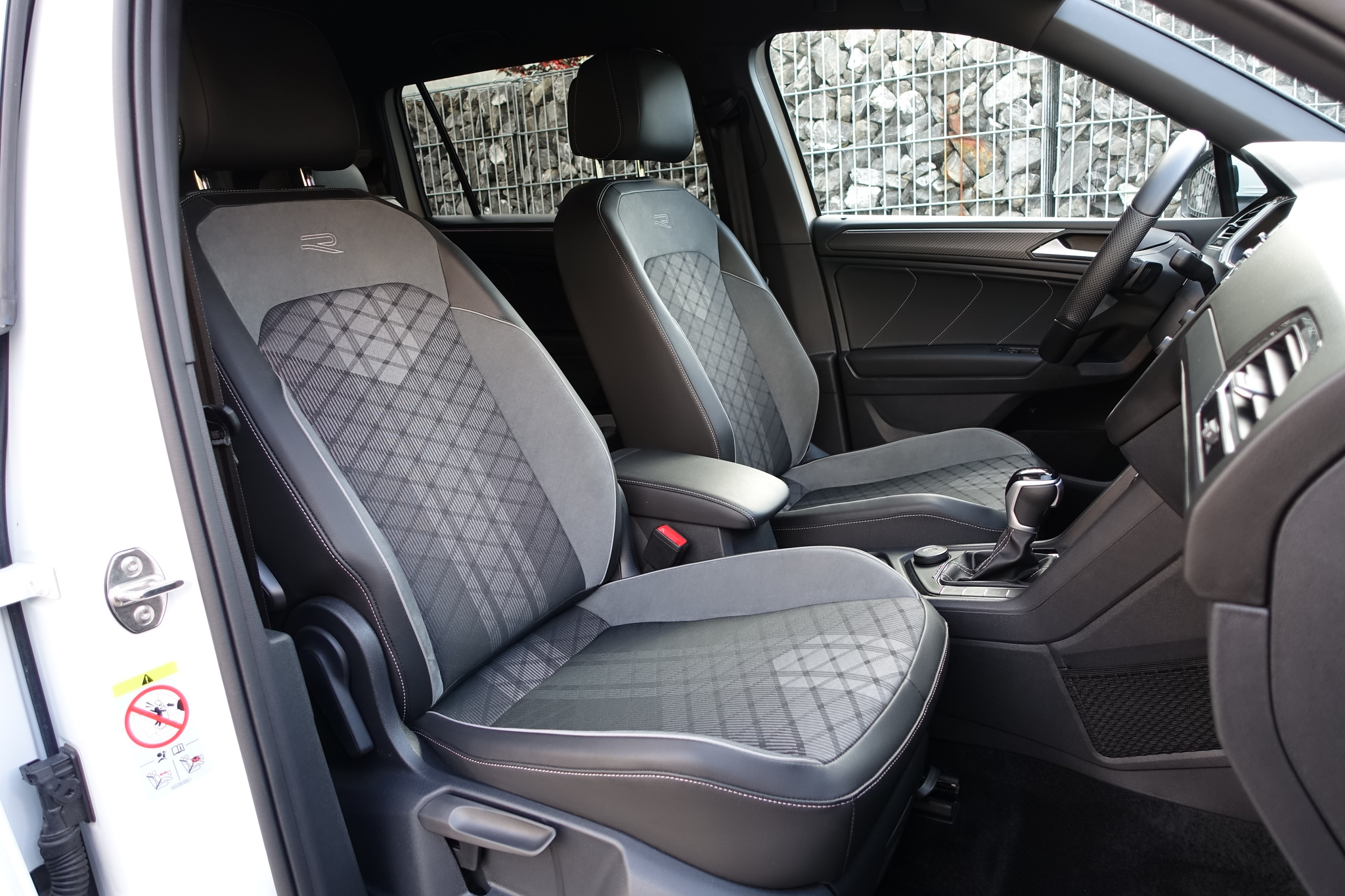 listing desktop thumbnail image 14