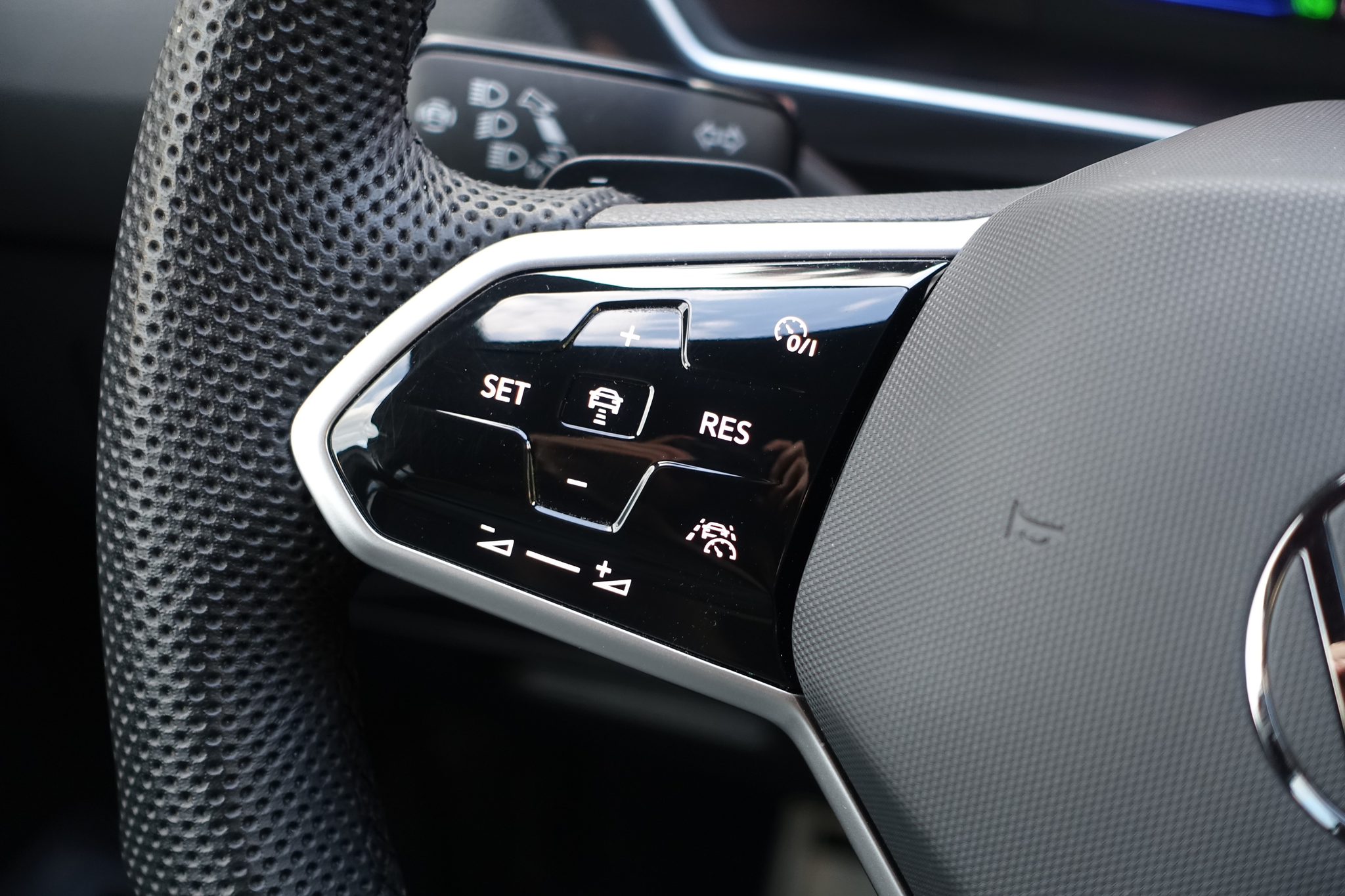 listing desktop thumbnail image 19