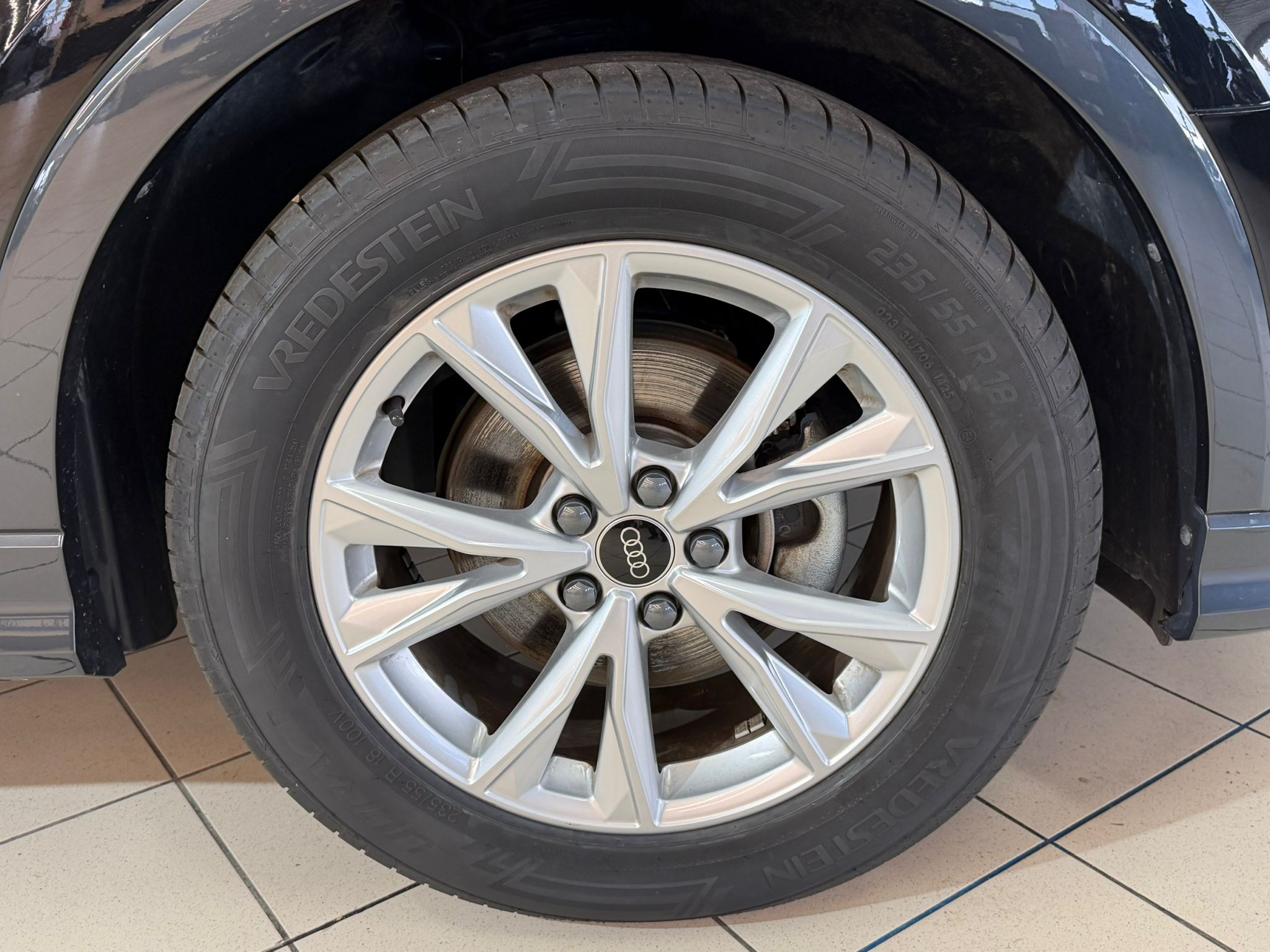 listing desktop thumbnail image 4