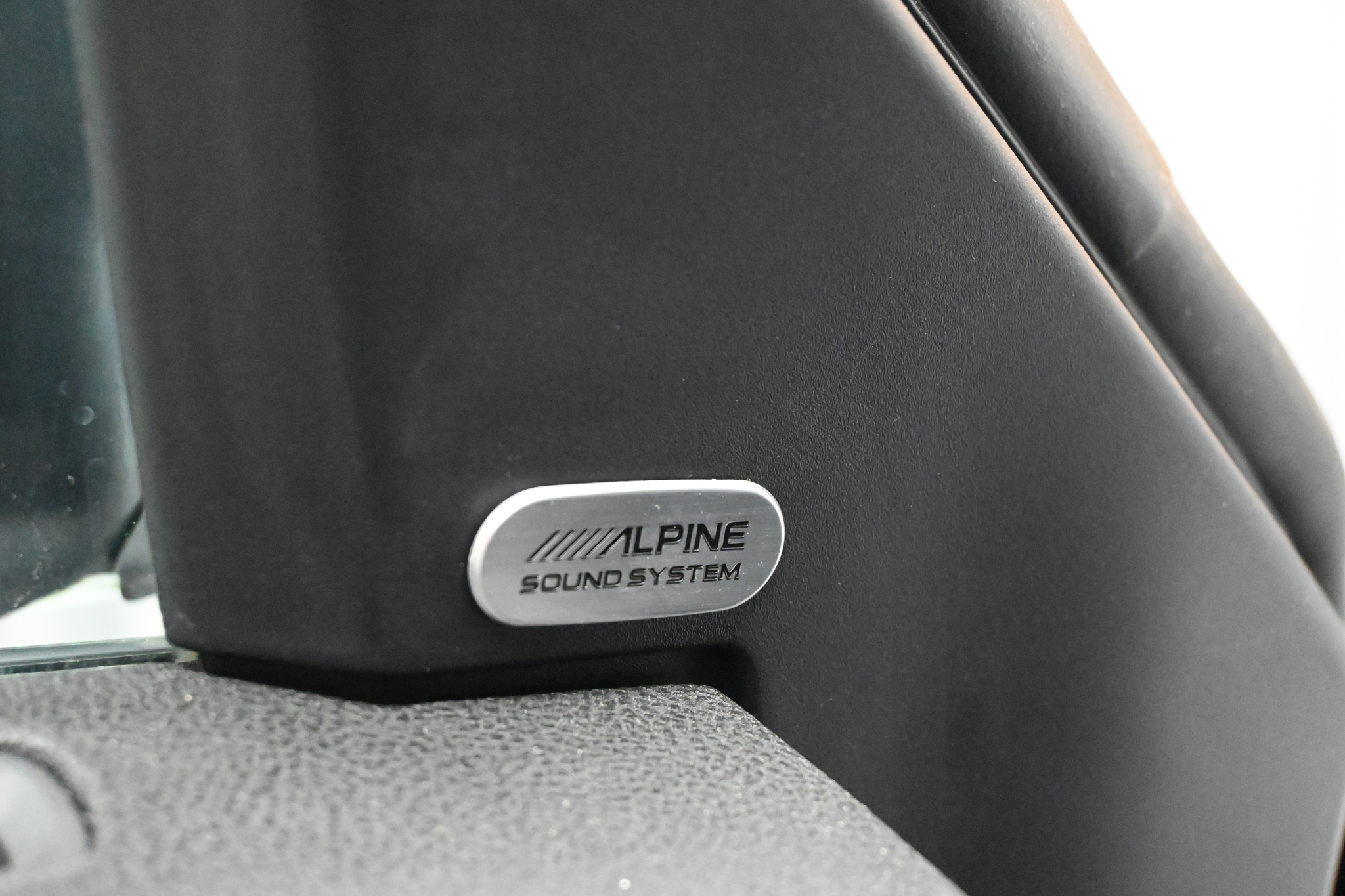 listing desktop thumbnail image 15