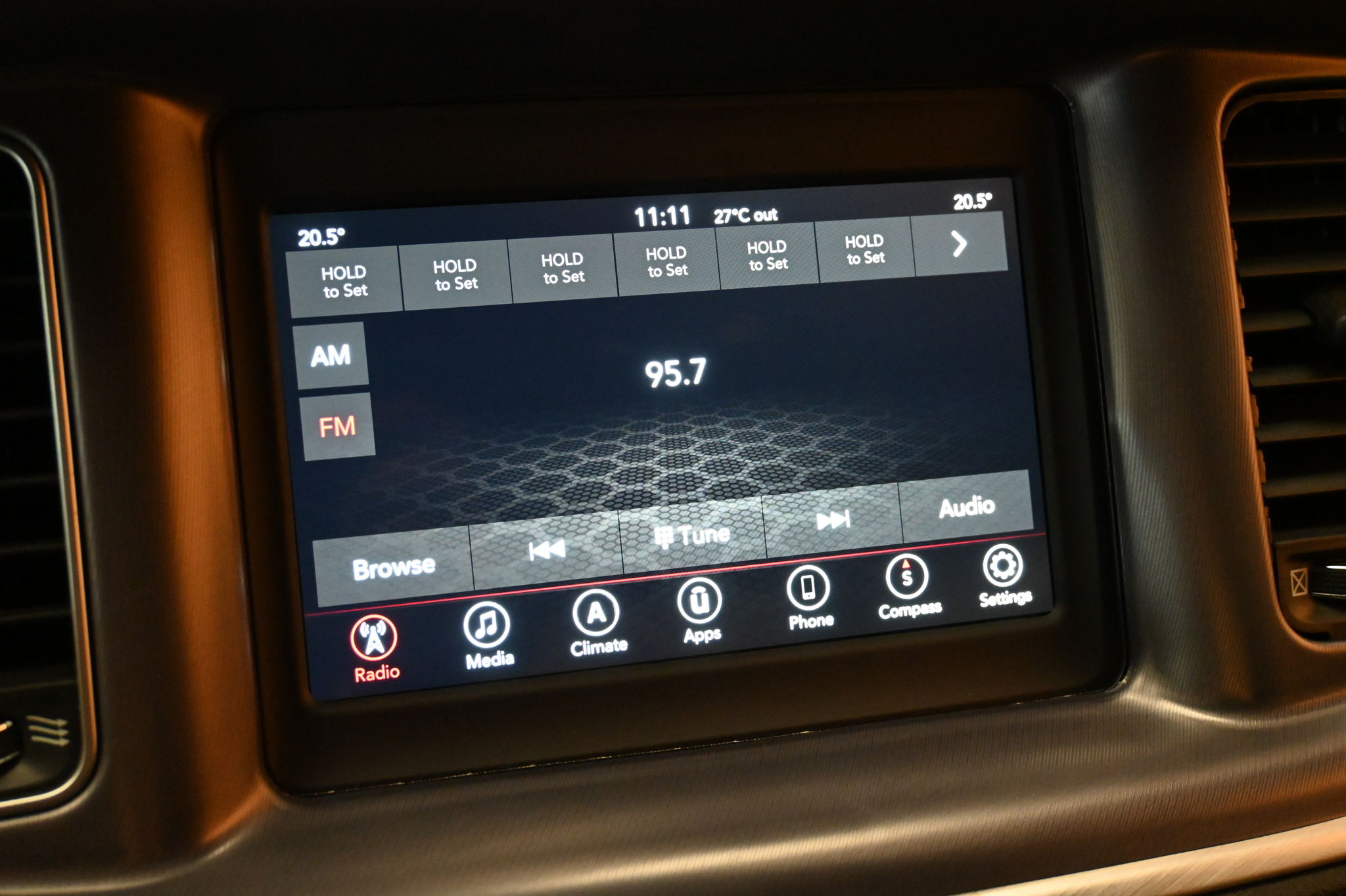 listing desktop thumbnail image 18