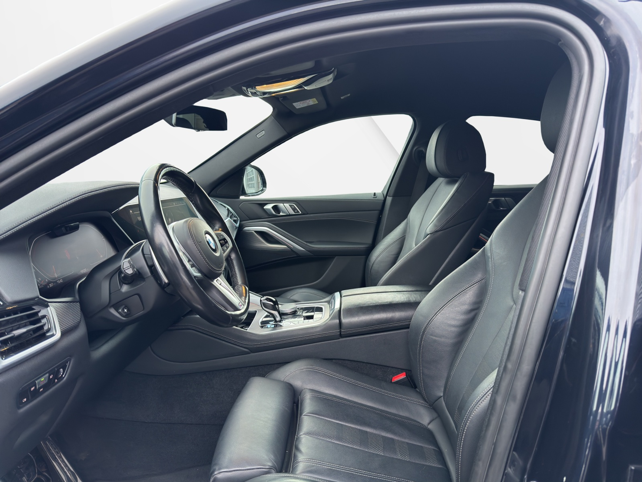 listing desktop thumbnail image 11