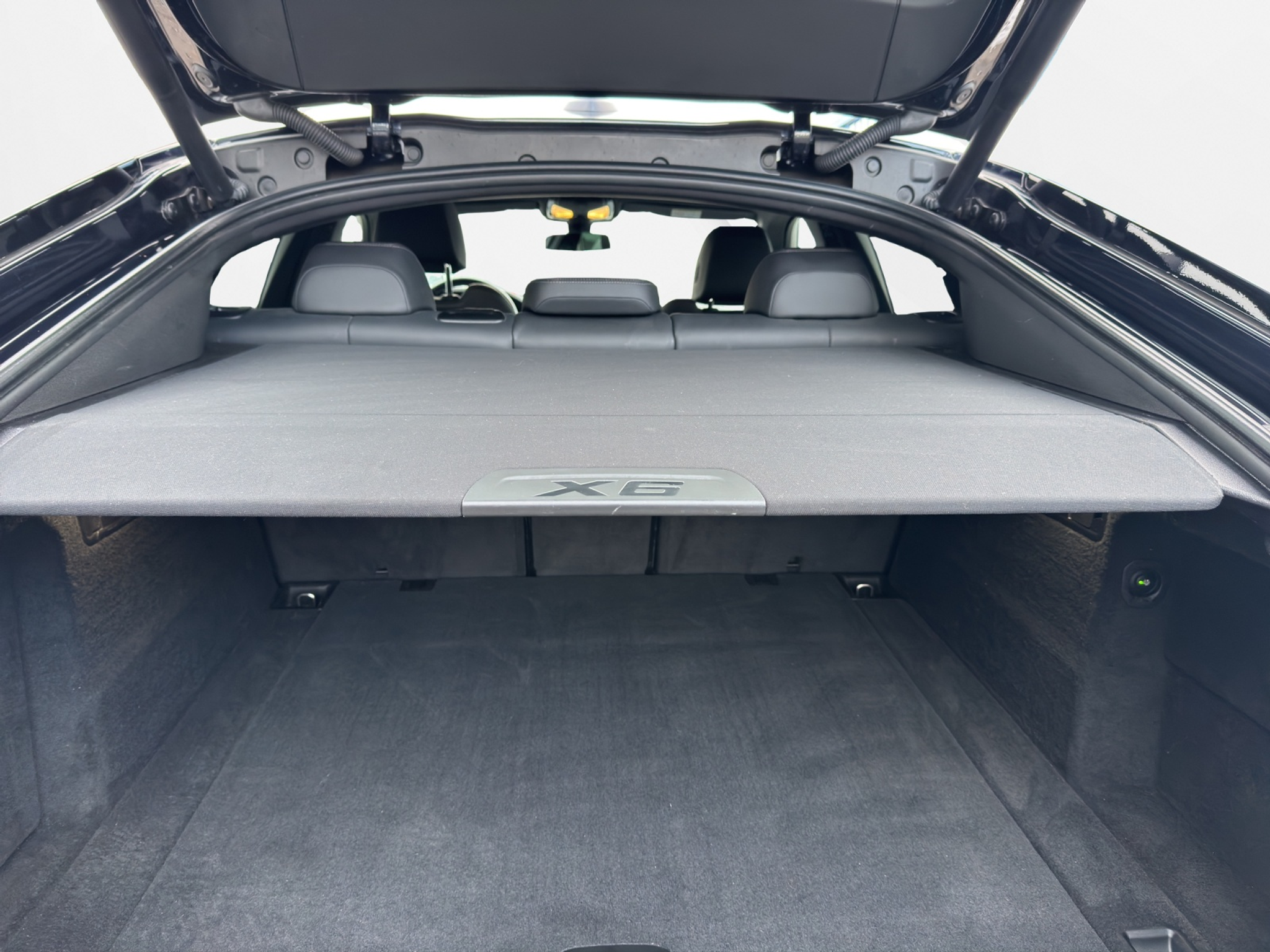 listing desktop thumbnail image 8