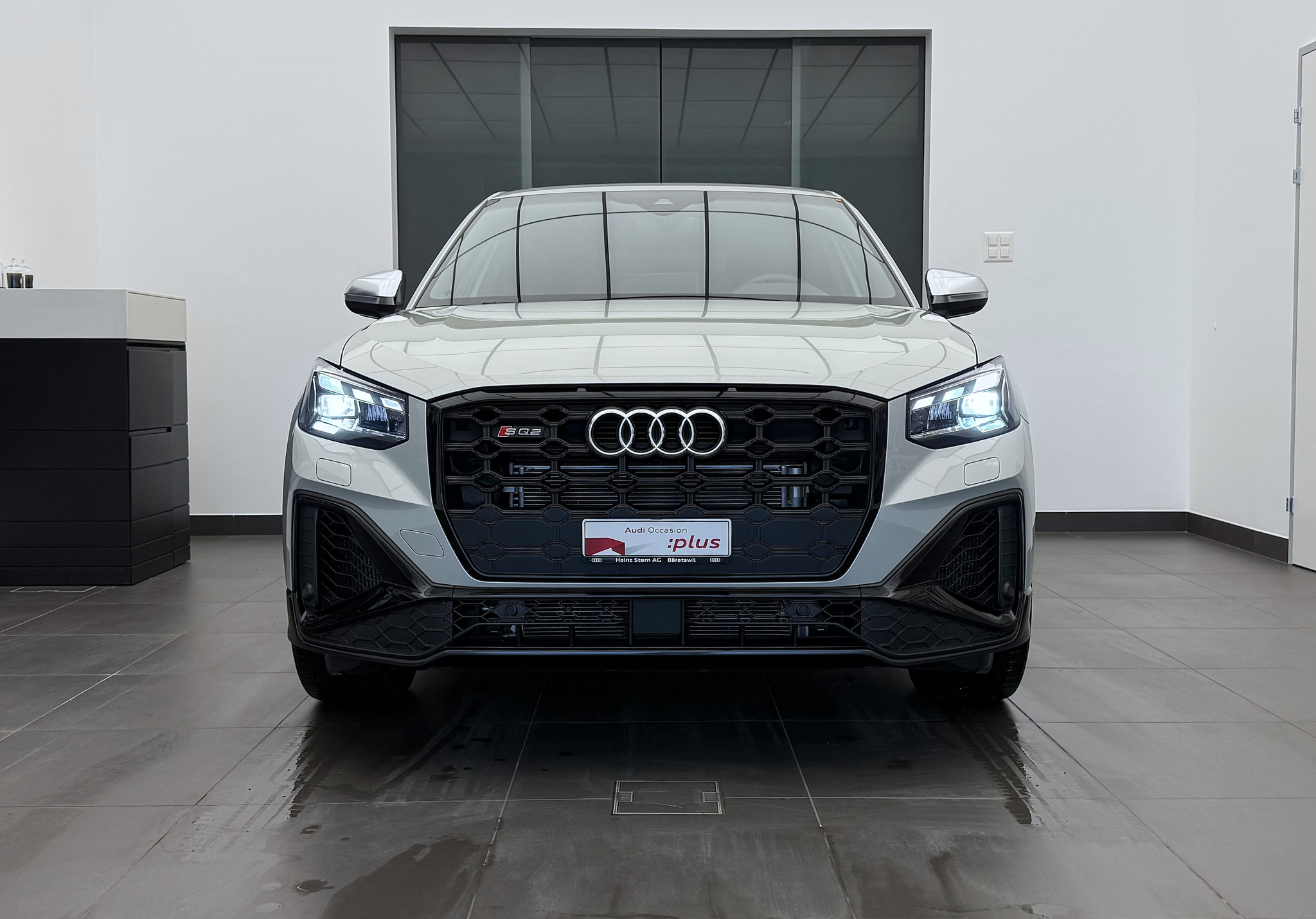 listing desktop thumbnail image 1