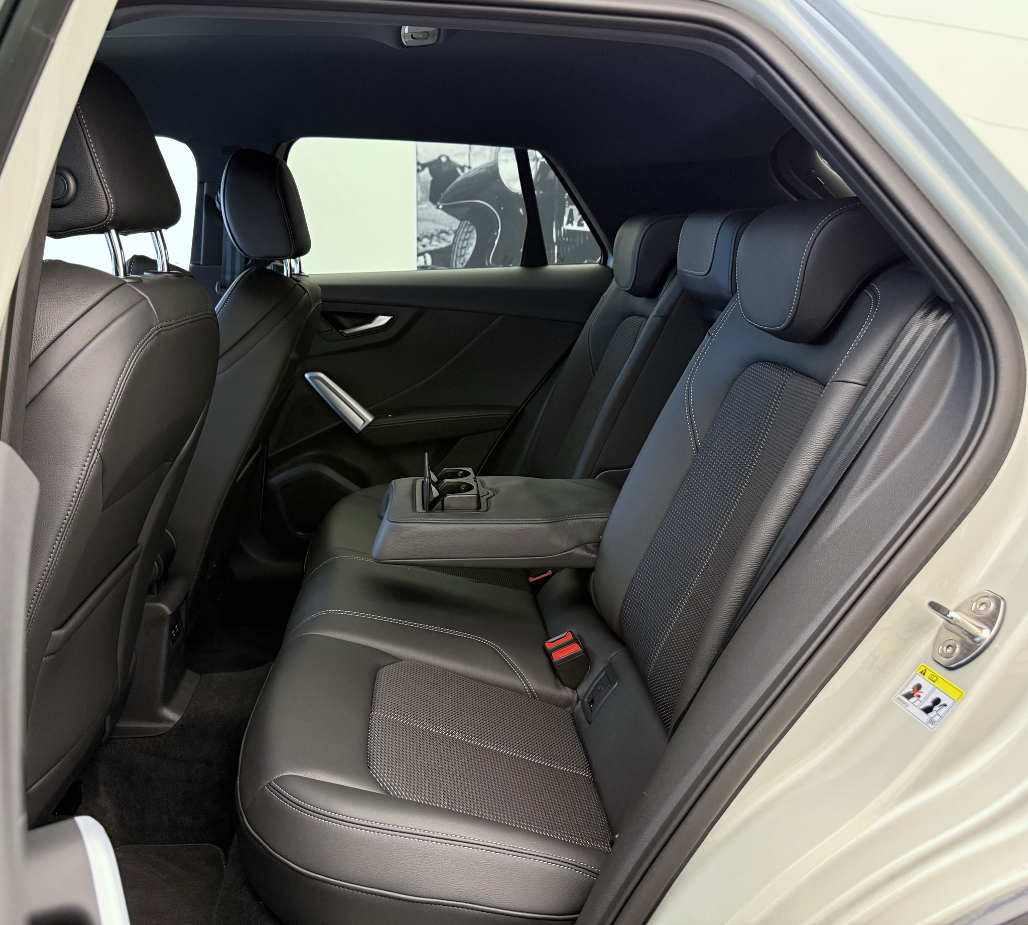 listing desktop thumbnail image 19