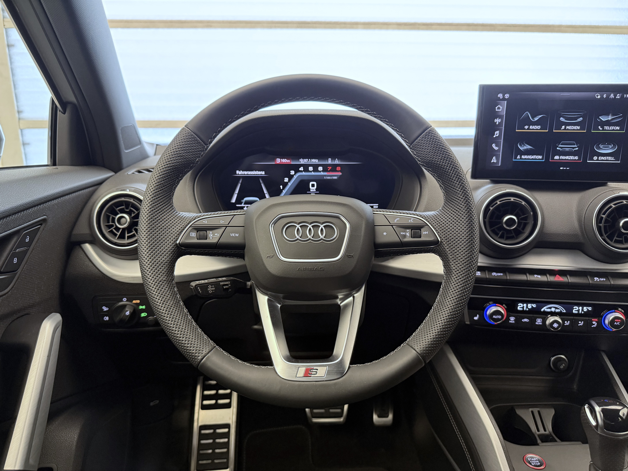 listing desktop thumbnail image 7