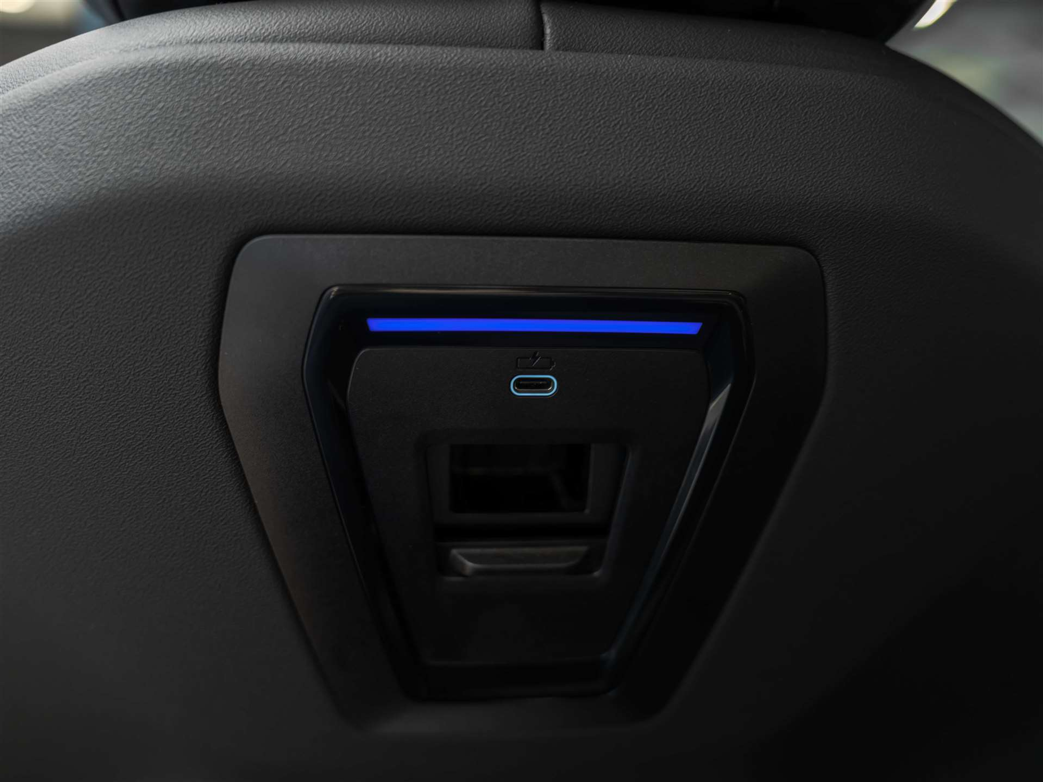 listing desktop thumbnail image 36