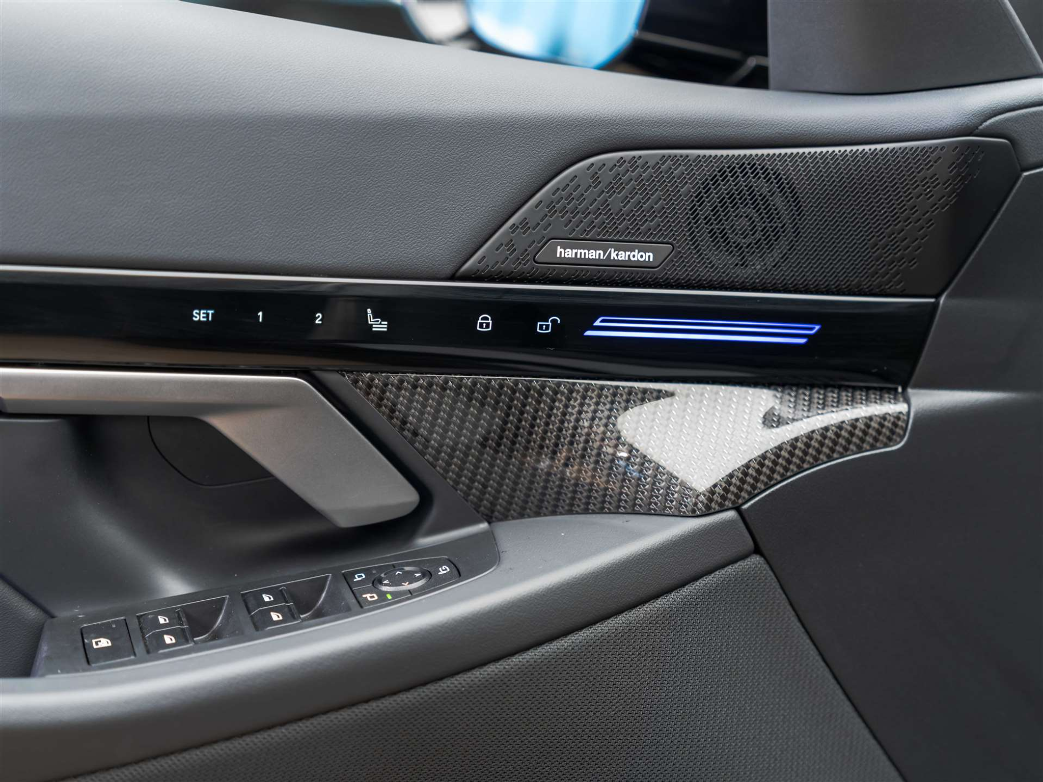 listing desktop thumbnail image 26