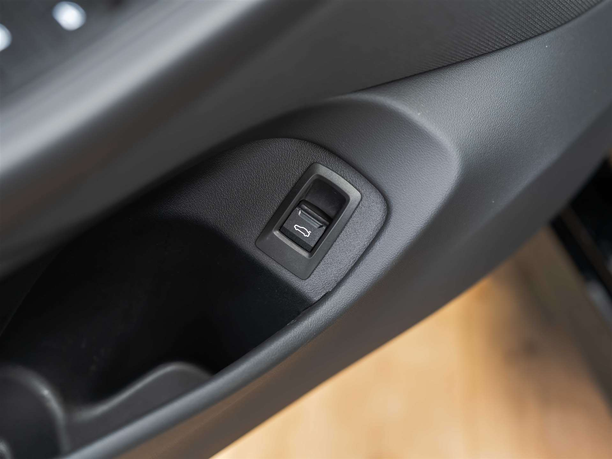 listing desktop thumbnail image 29