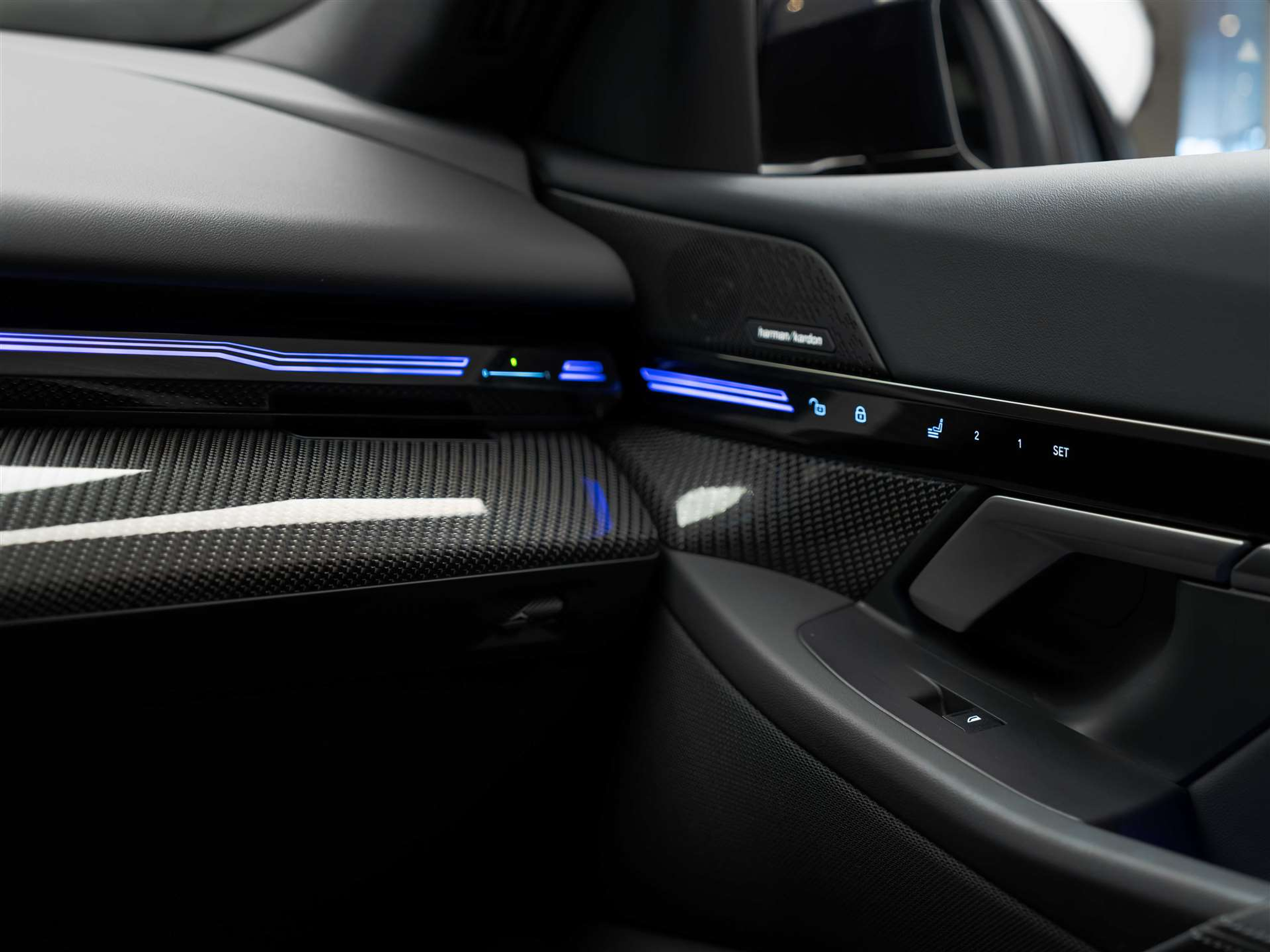 listing desktop thumbnail image 35