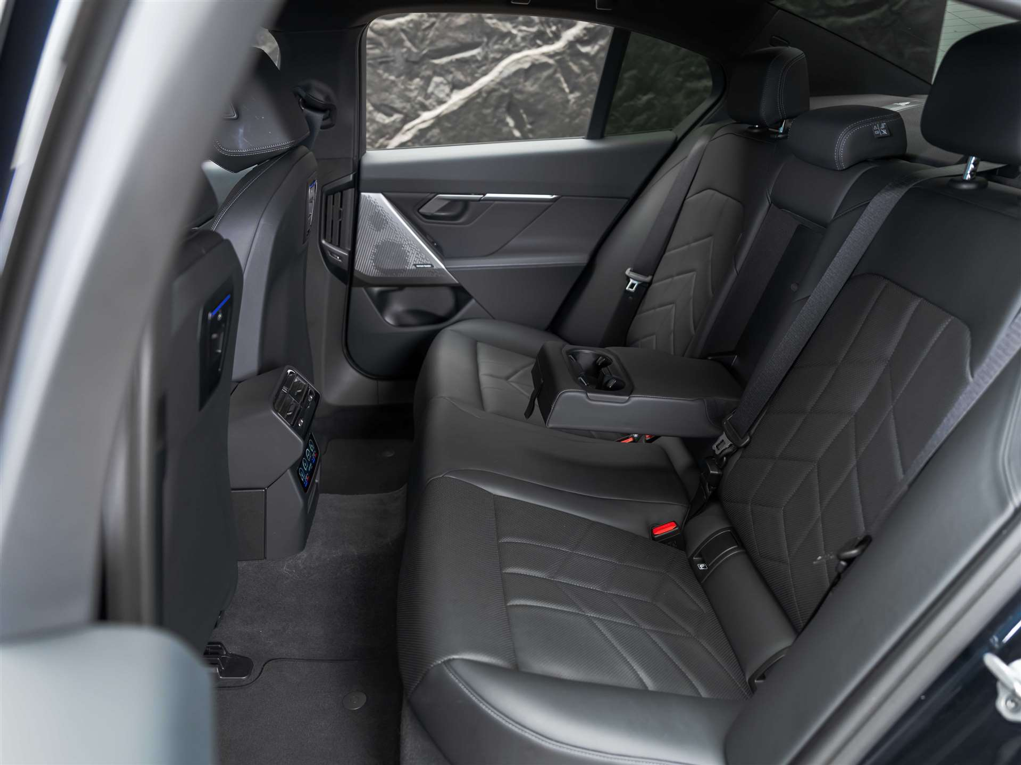 listing desktop thumbnail image 13