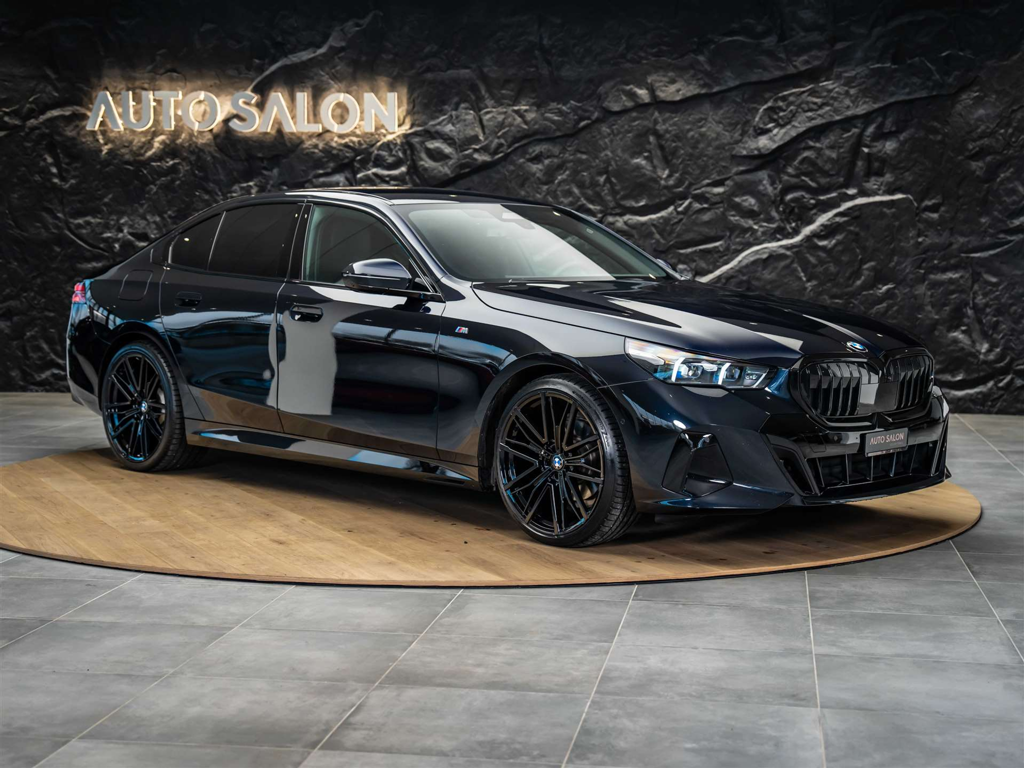 listing desktop thumbnail image 5