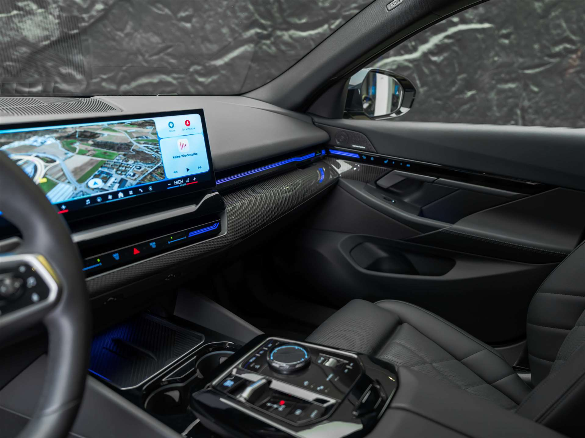 listing desktop thumbnail image 8