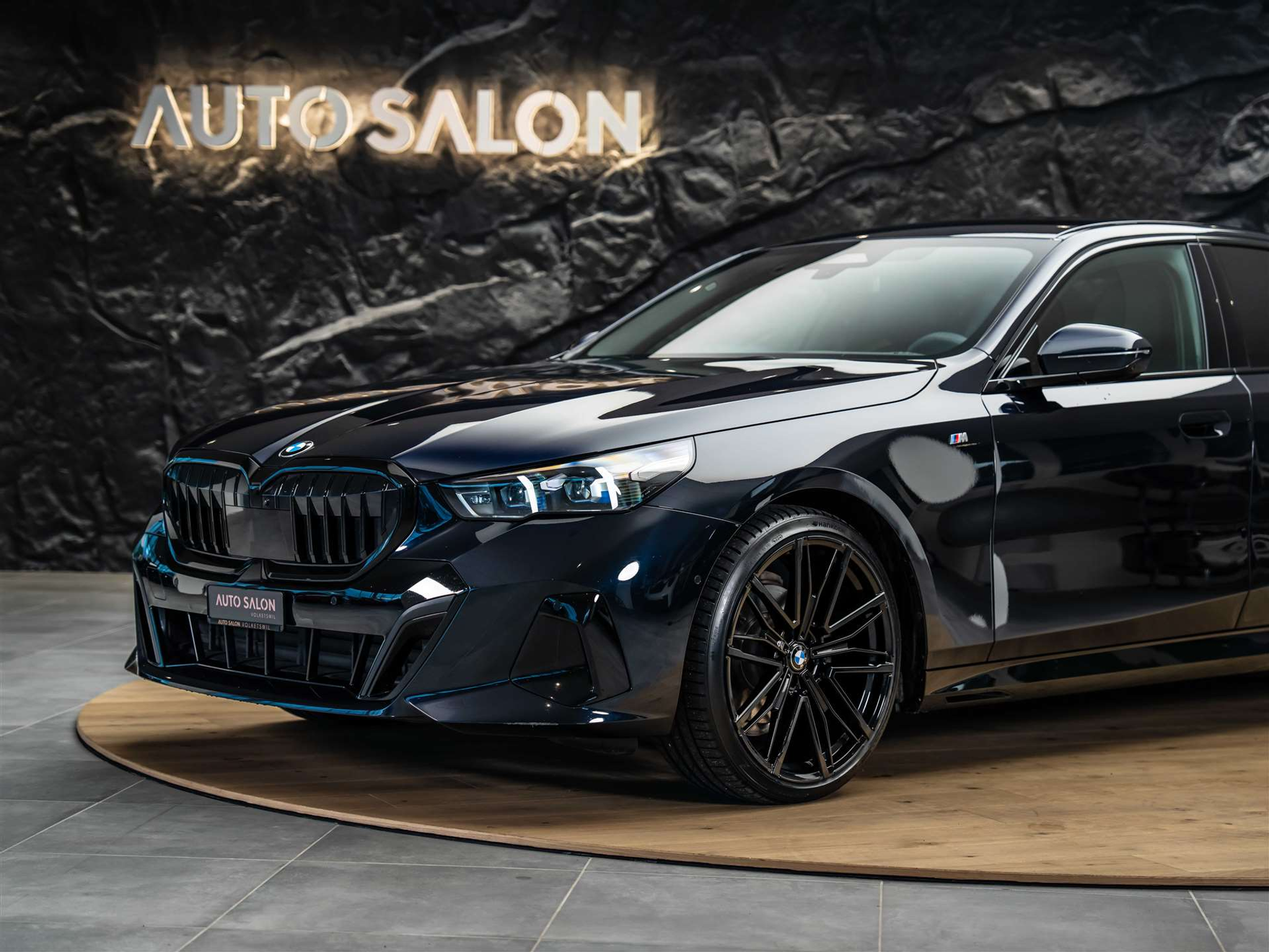 listing desktop thumbnail image 15