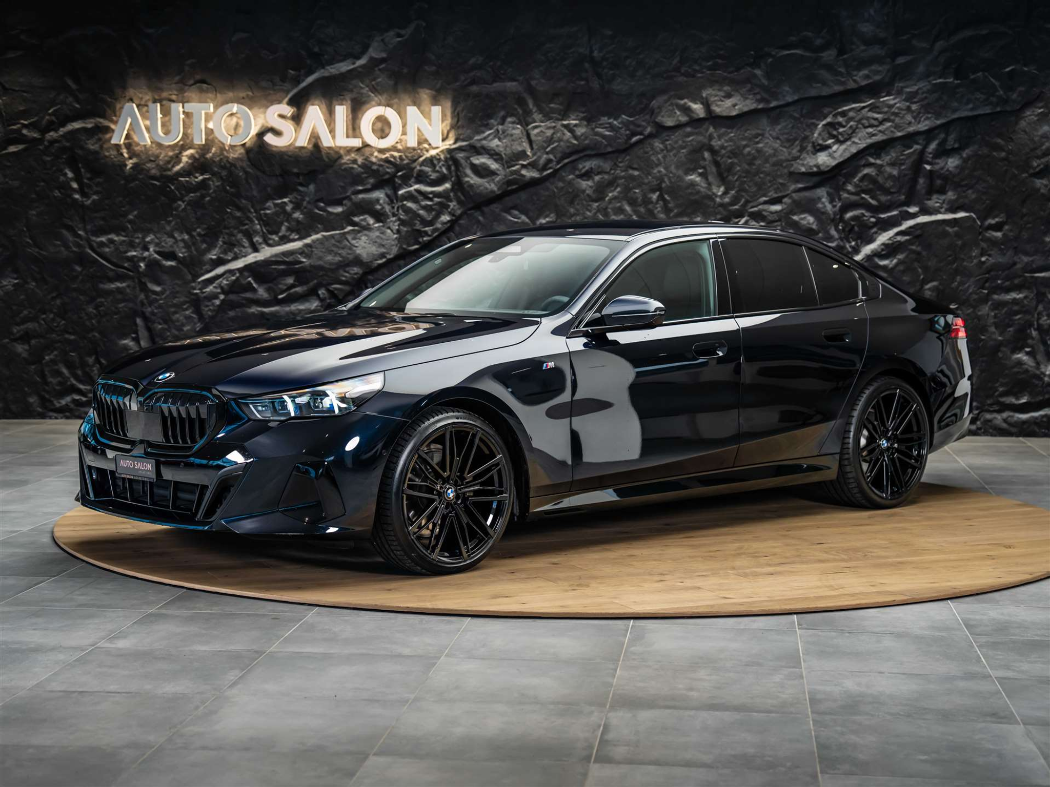 listing desktop thumbnail image 0