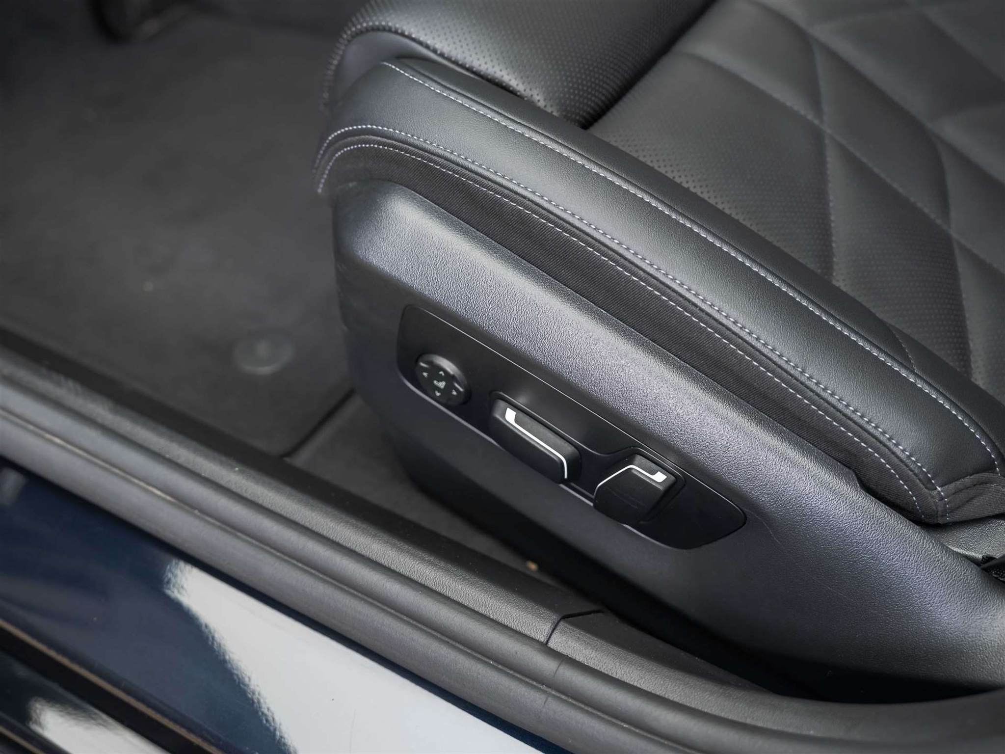 listing desktop thumbnail image 28