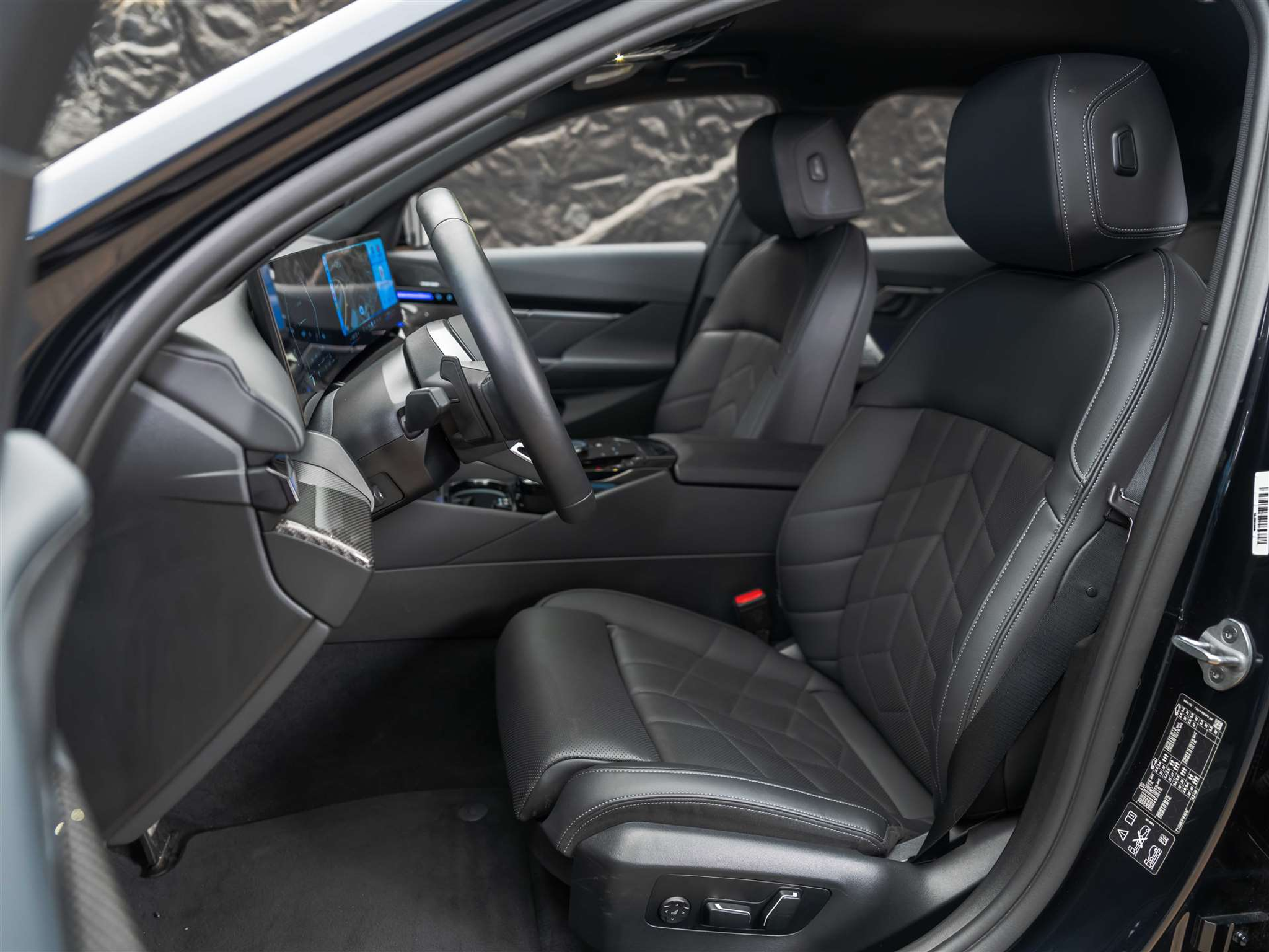 listing desktop thumbnail image 10