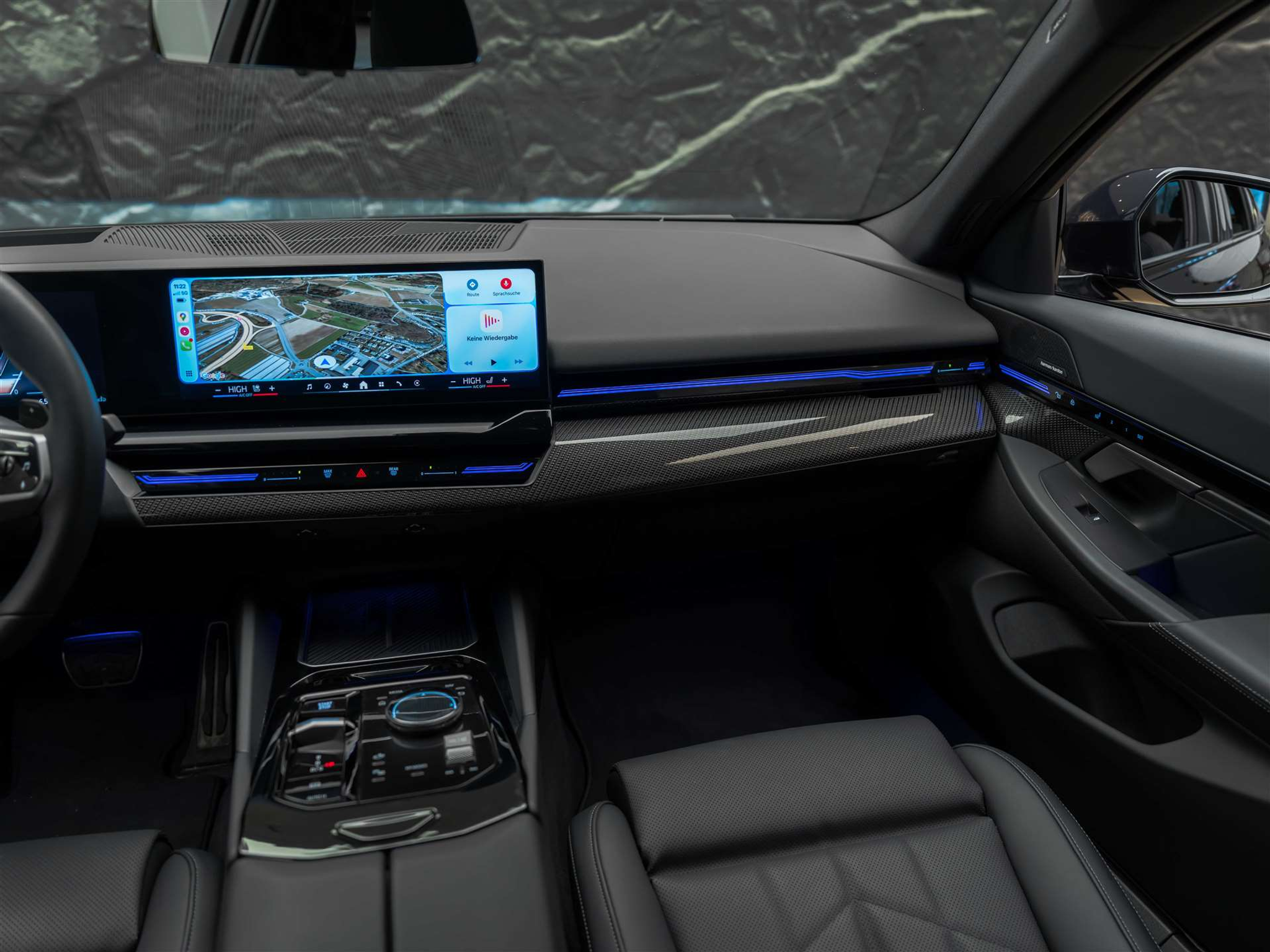 listing desktop thumbnail image 34