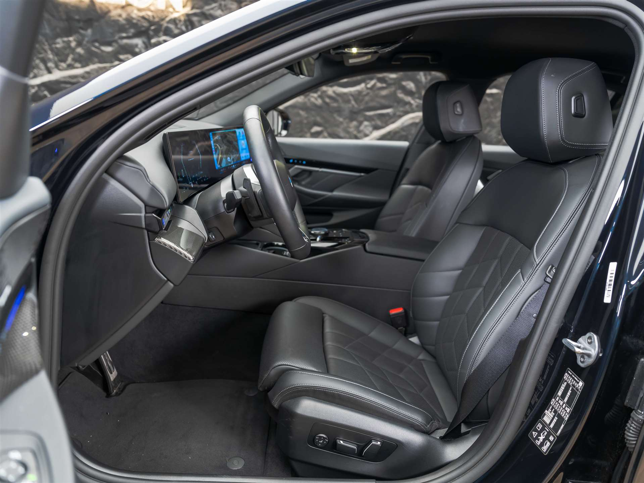 listing desktop thumbnail image 9