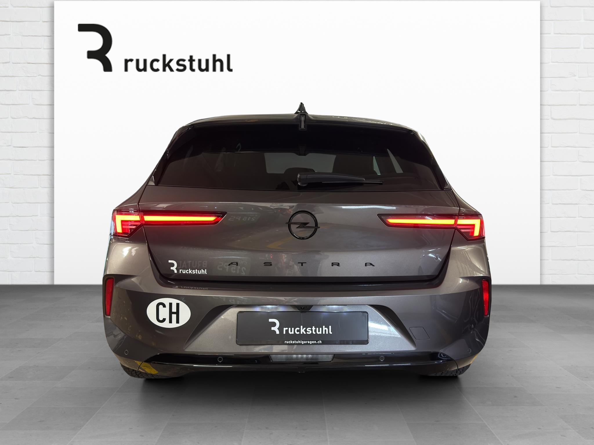 listing desktop thumbnail image 4