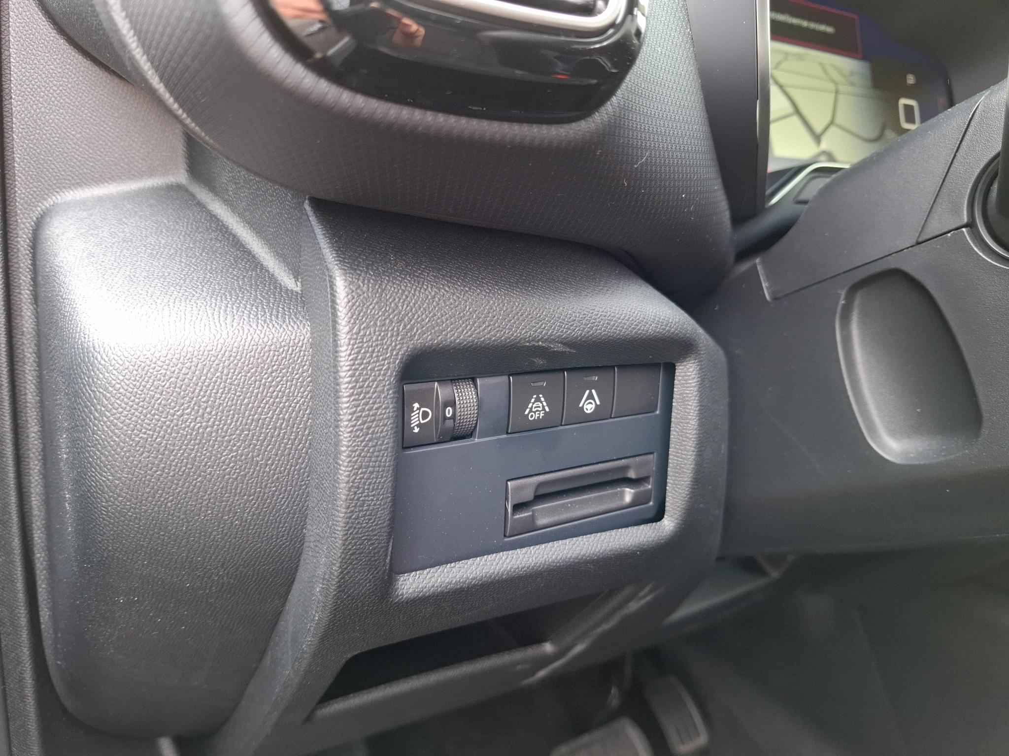 listing desktop thumbnail image 11