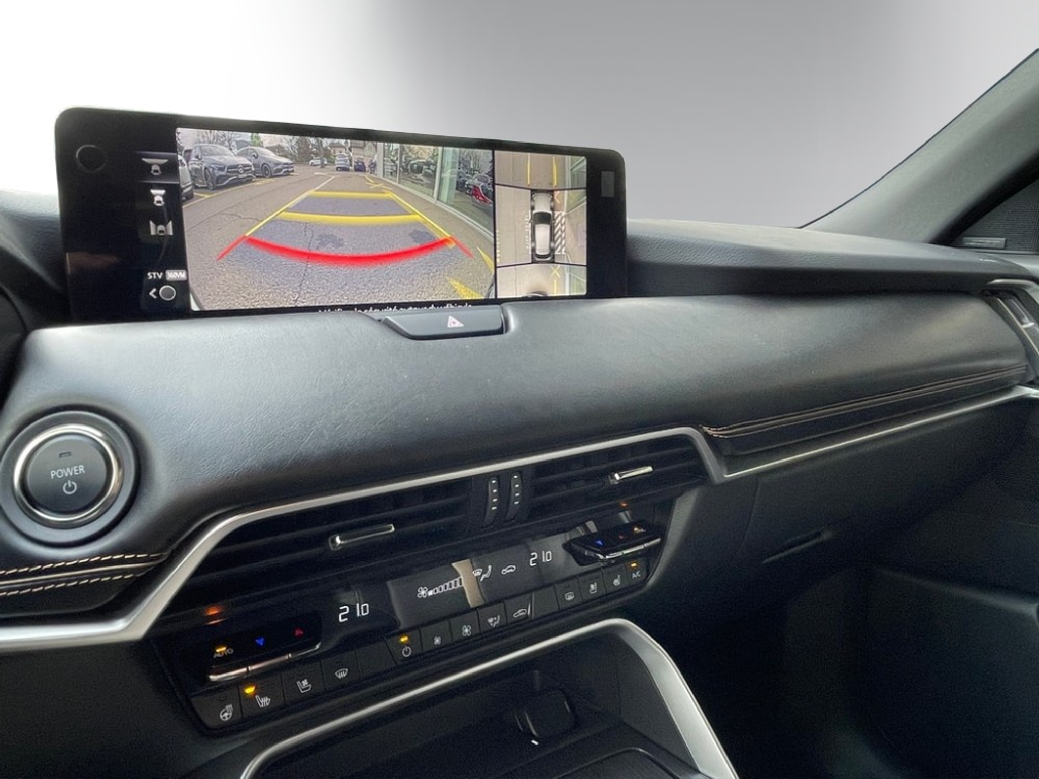 listing desktop thumbnail image 12