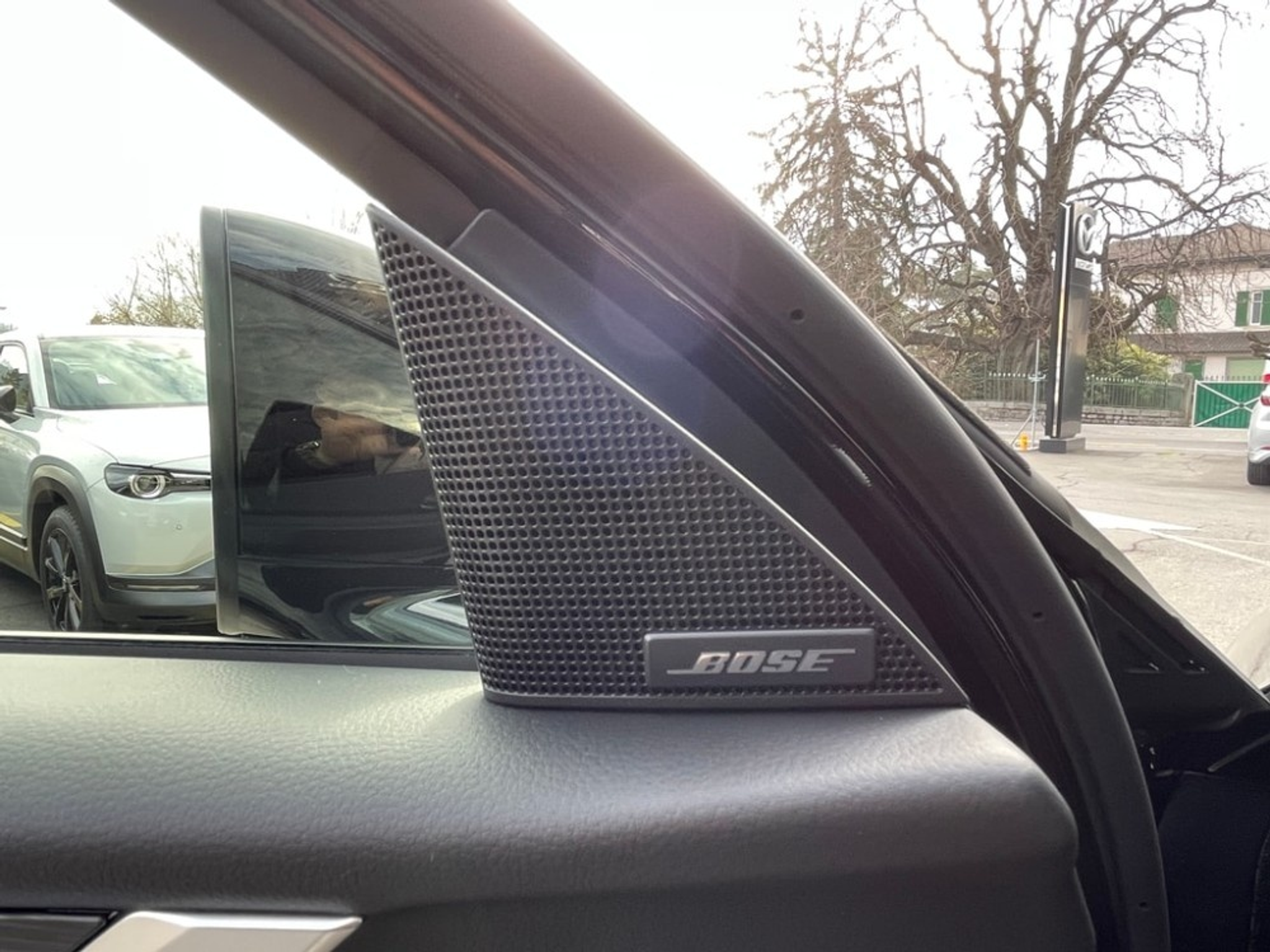 listing desktop thumbnail image 14