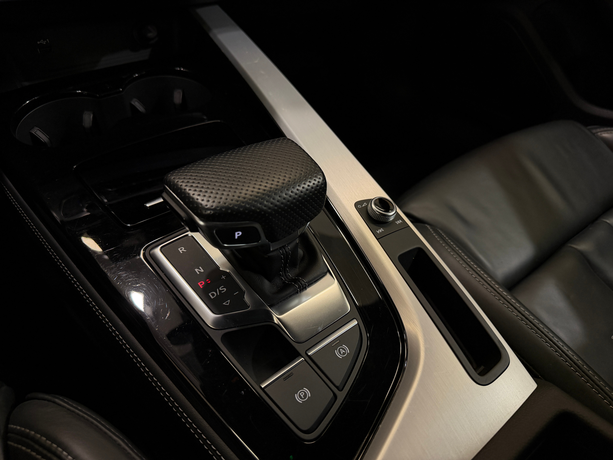 listing desktop thumbnail image 8