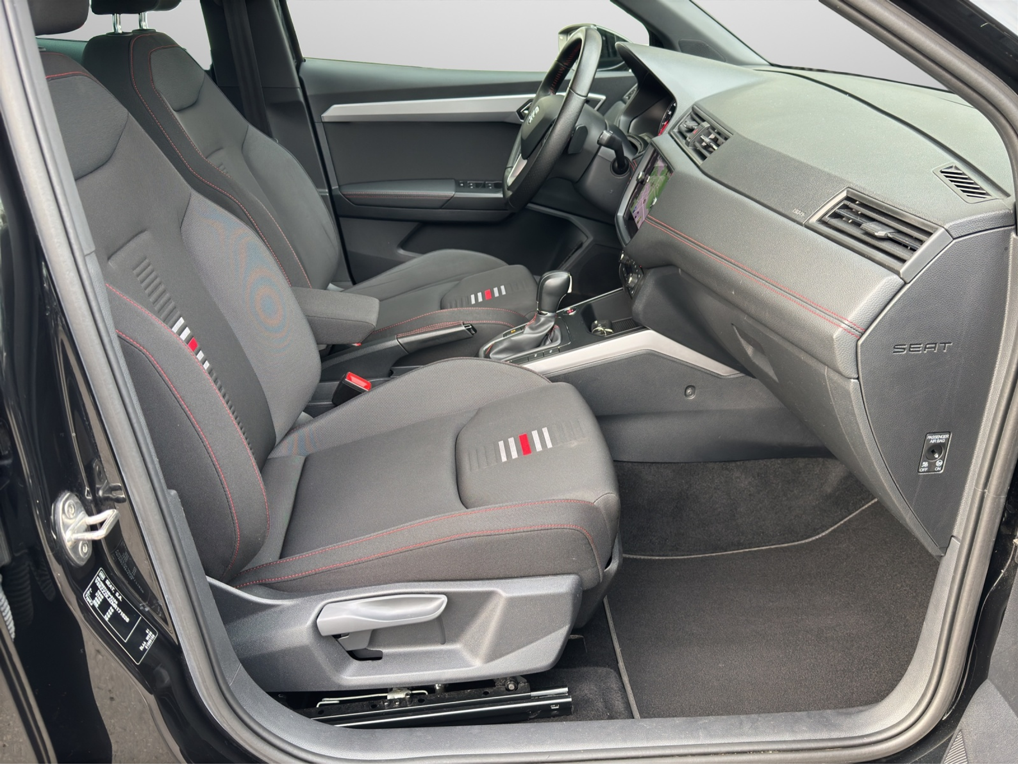 listing desktop thumbnail image 5