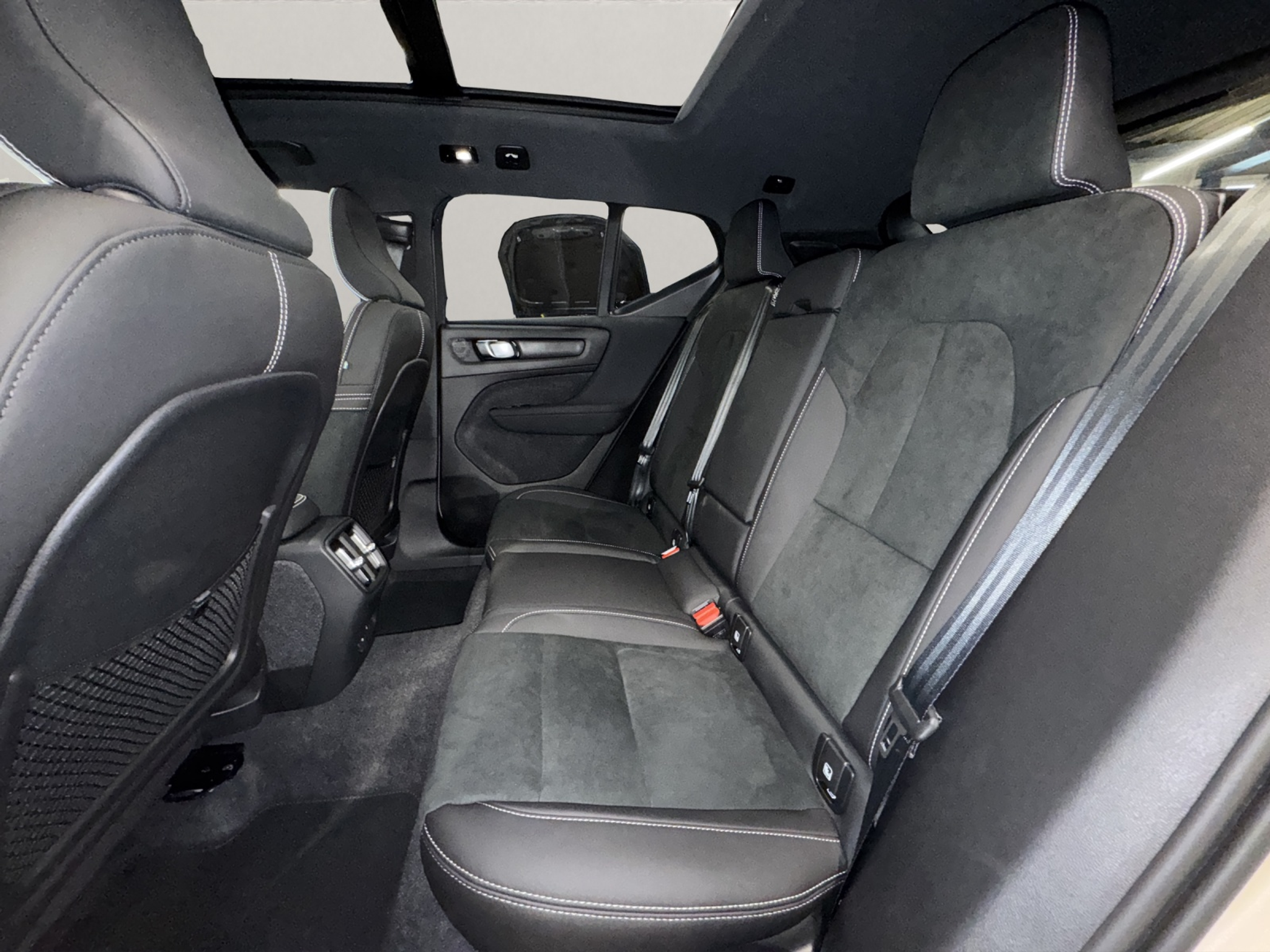 listing desktop thumbnail image 11