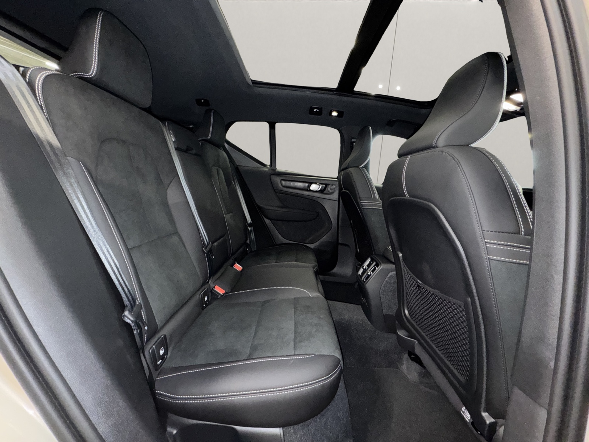 listing desktop thumbnail image 9