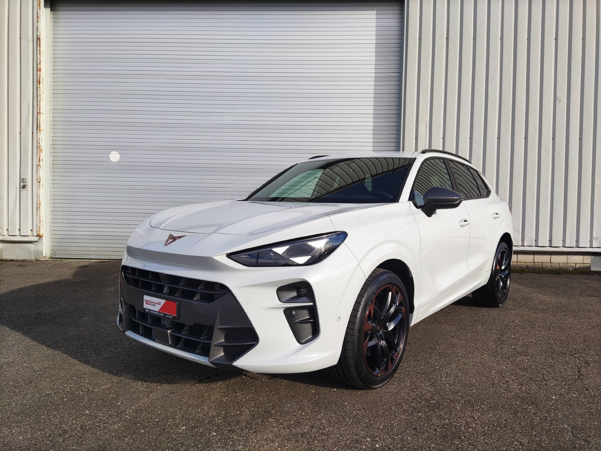 listing desktop thumbnail image 2