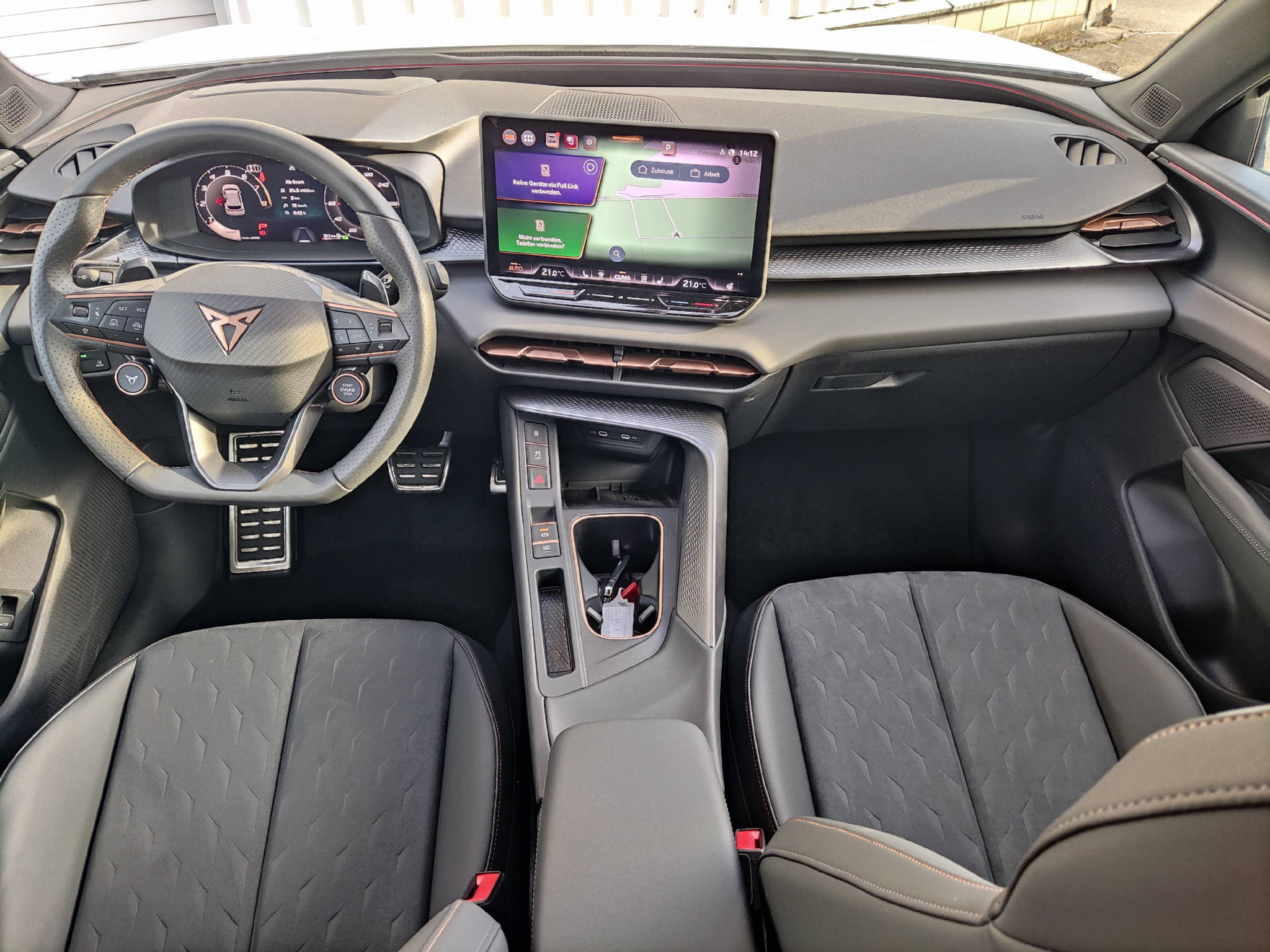 listing desktop thumbnail image 8