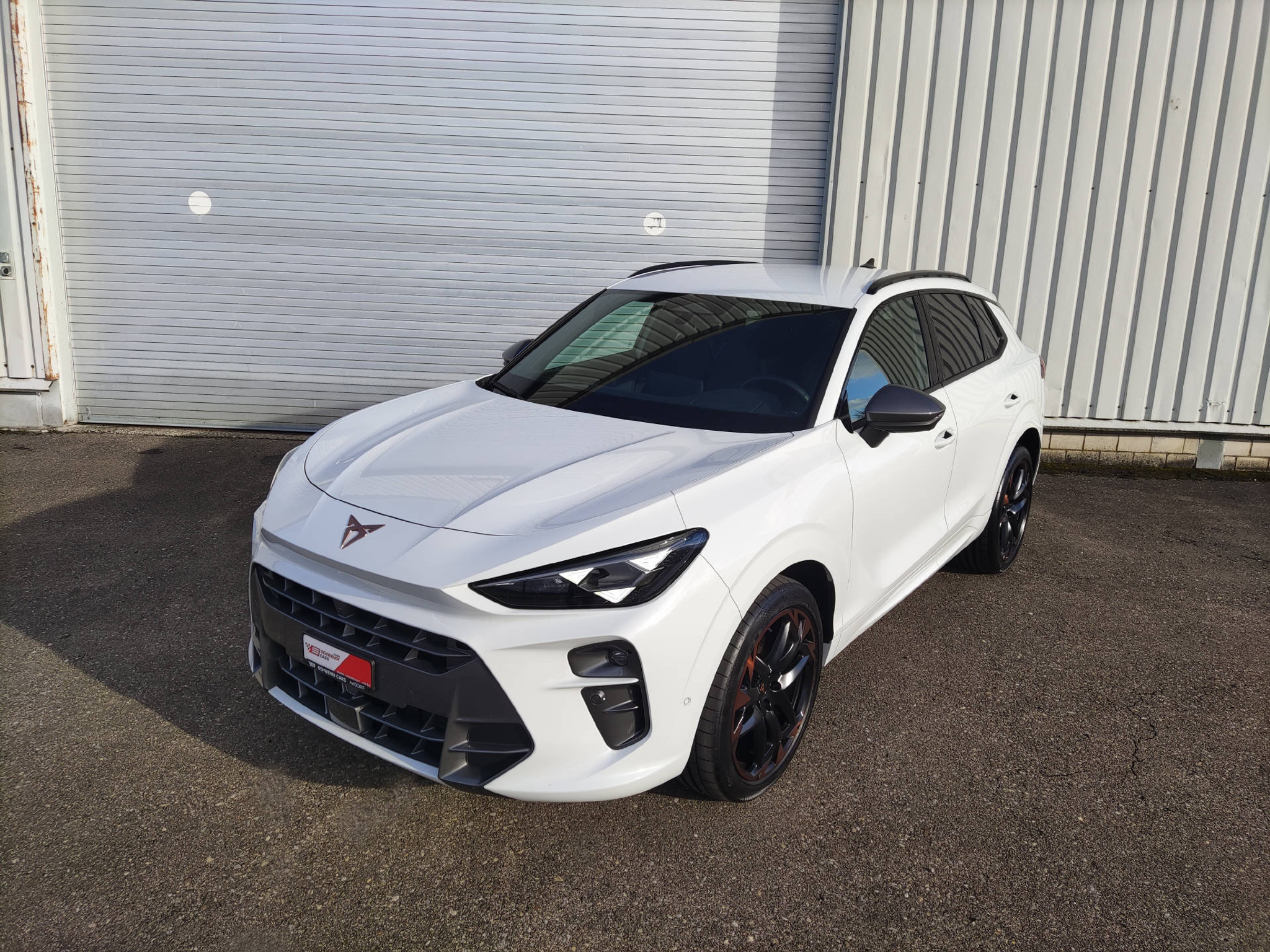 listing desktop thumbnail image 6