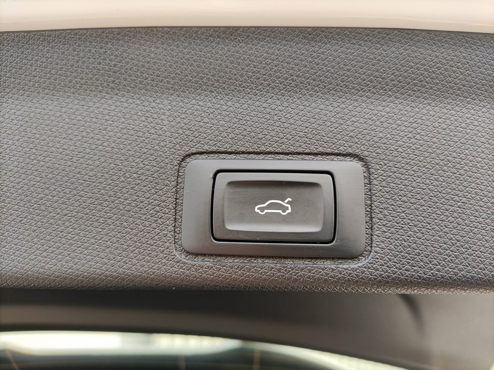 listing desktop thumbnail image 13