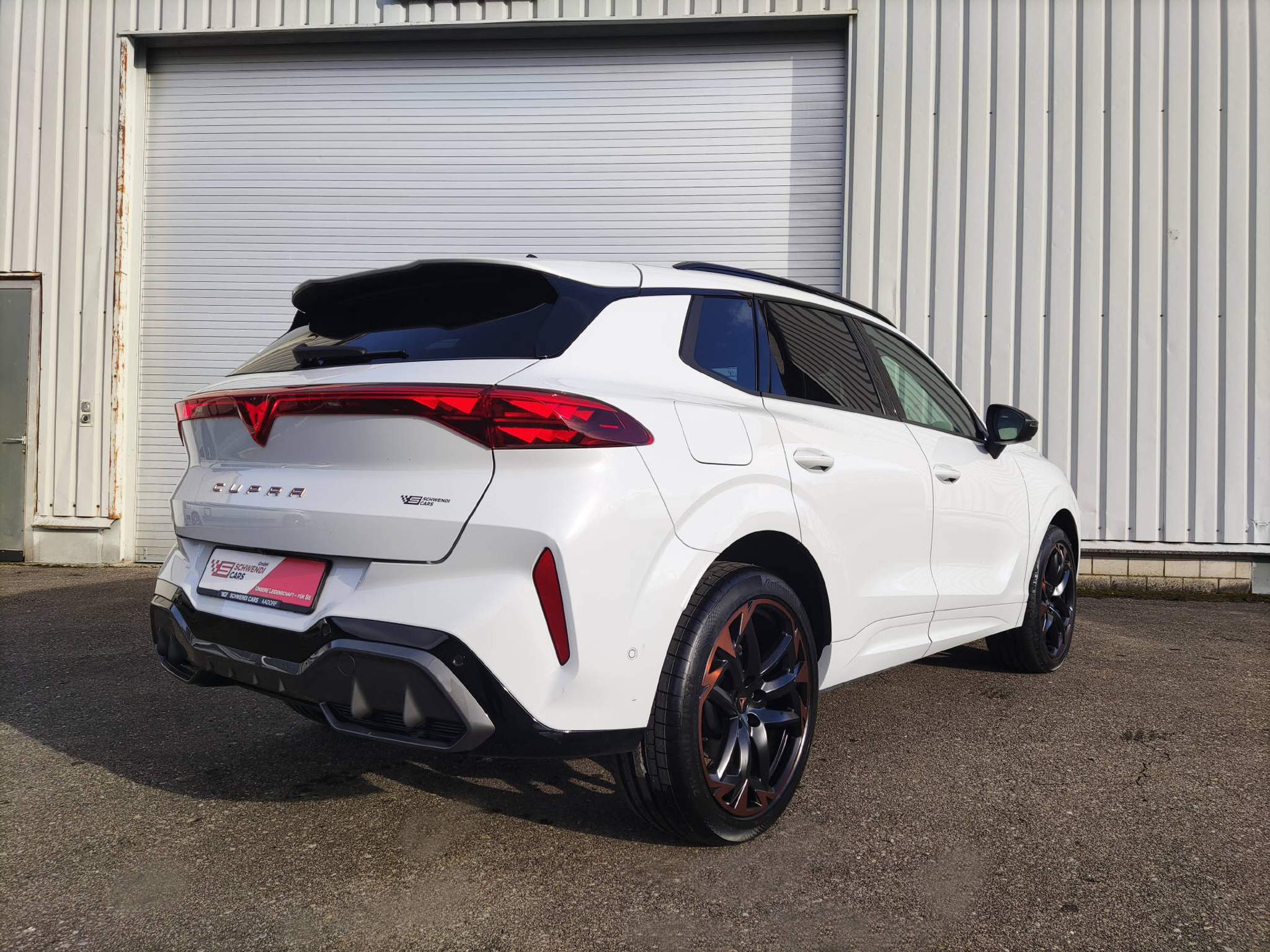 listing desktop thumbnail image 5