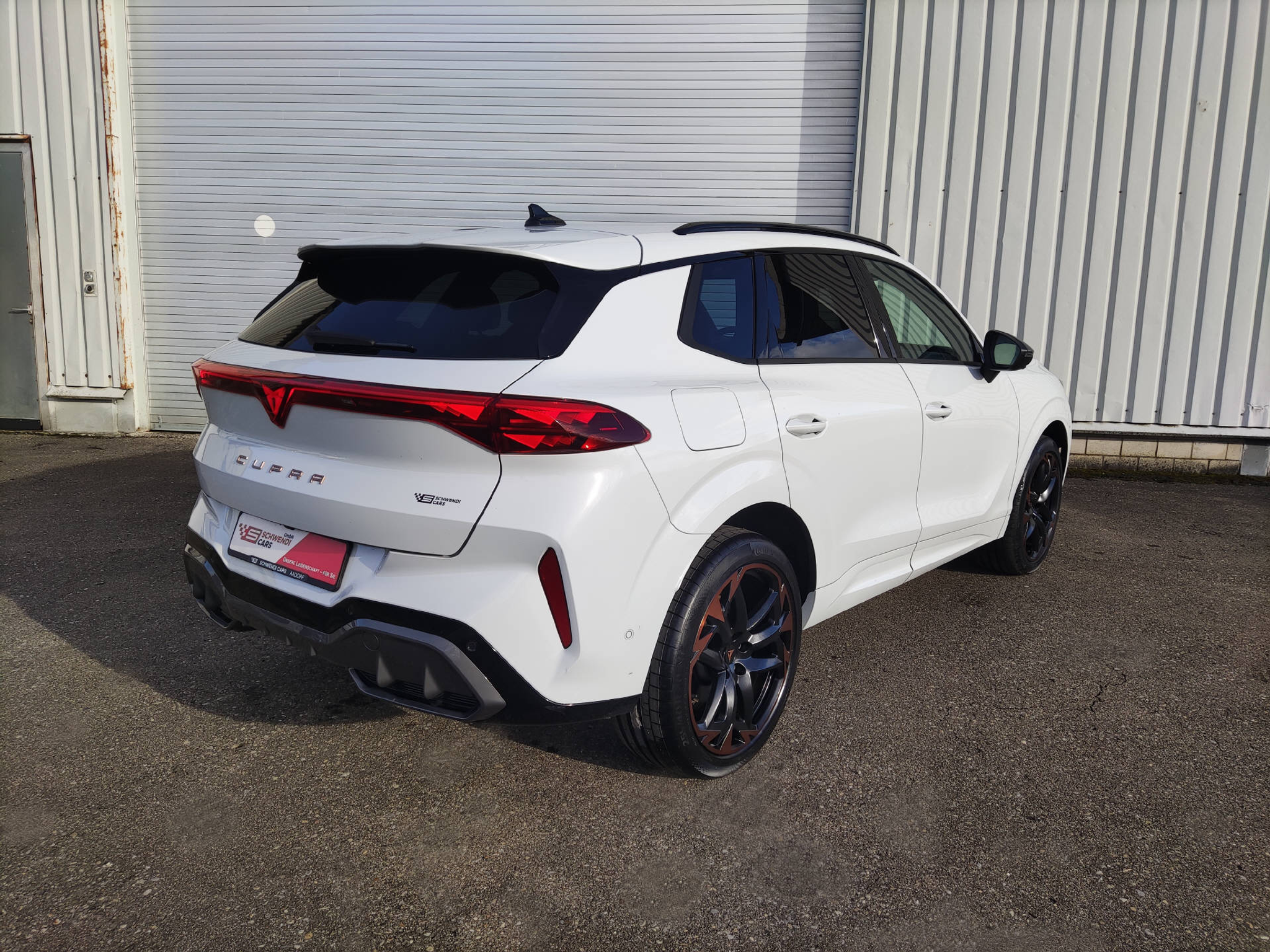 listing desktop thumbnail image 7