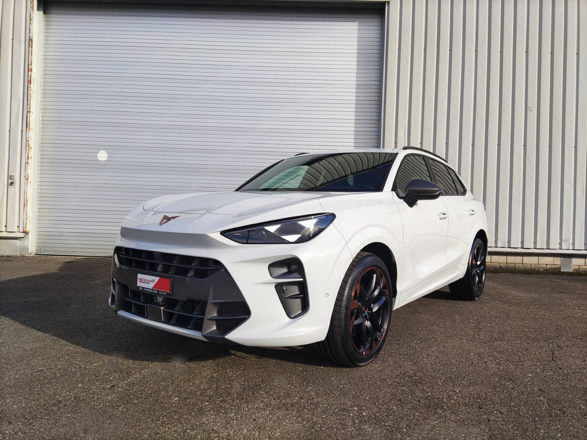 listing desktop thumbnail image 1