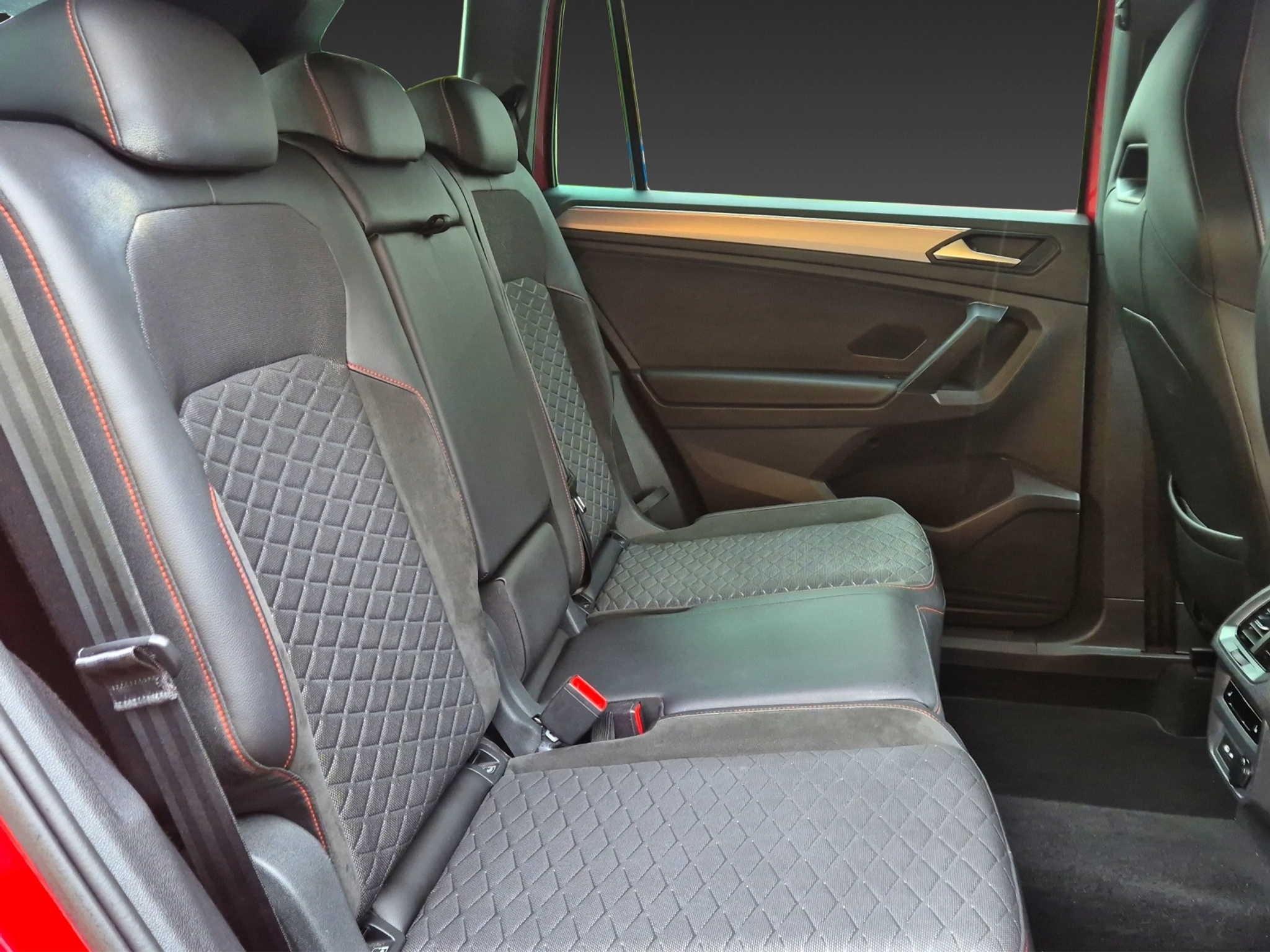 listing desktop thumbnail image 25