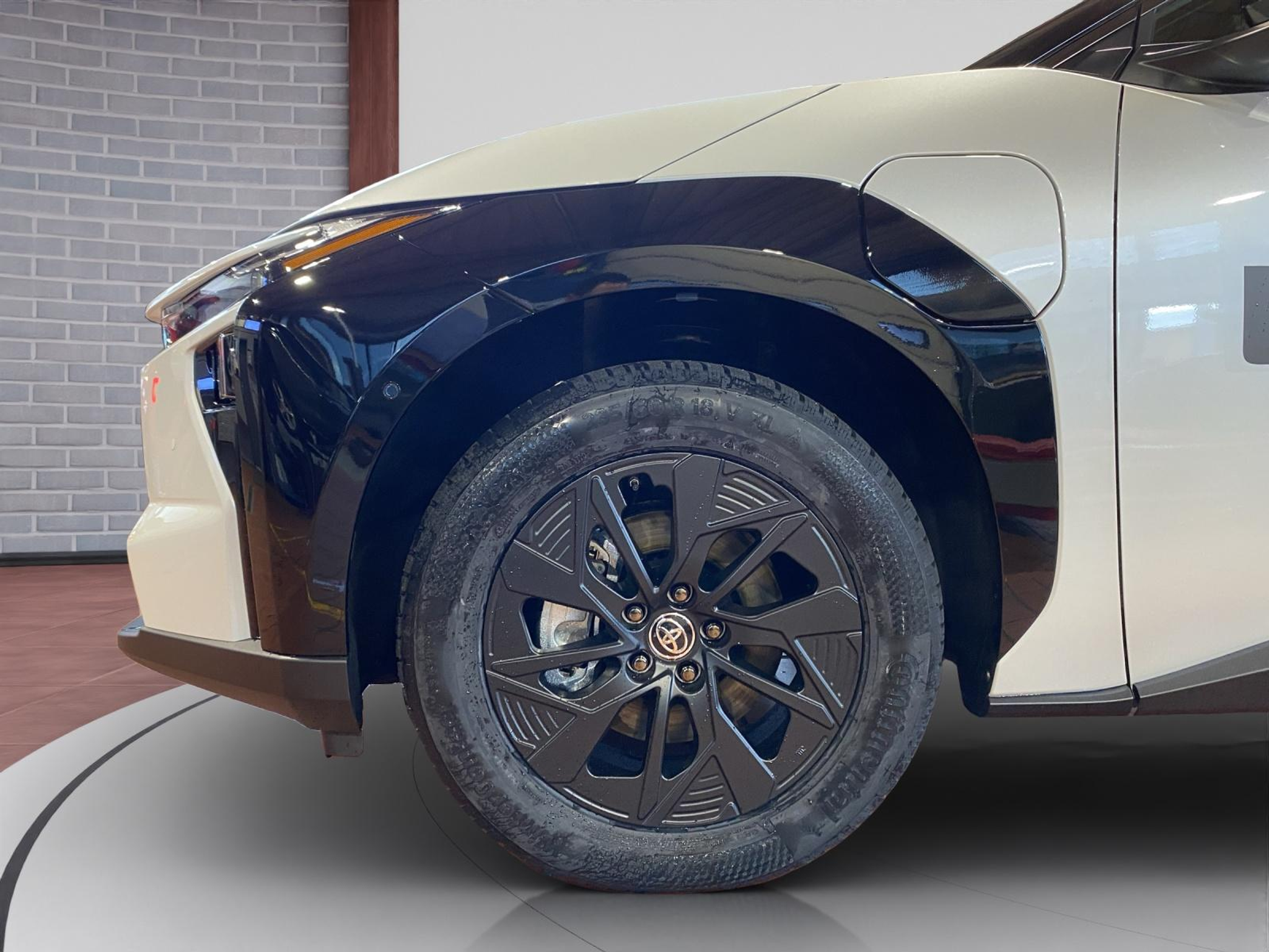 listing desktop thumbnail image 9